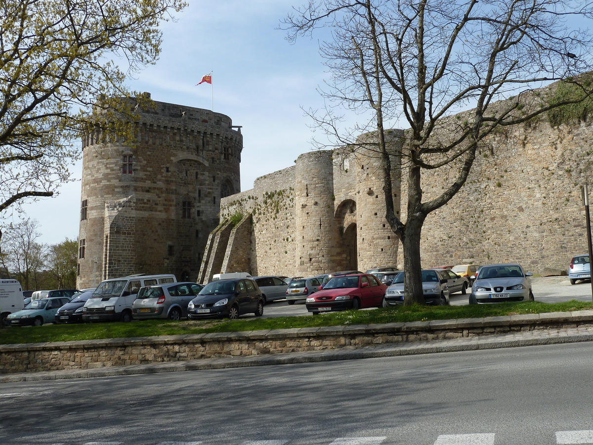 Photo France Dinan Les remparts de Dinan 2010-04 1