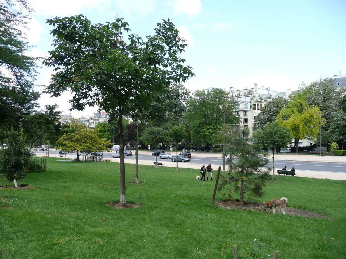 Photo France Paris Avenue Foch 2007-06 193