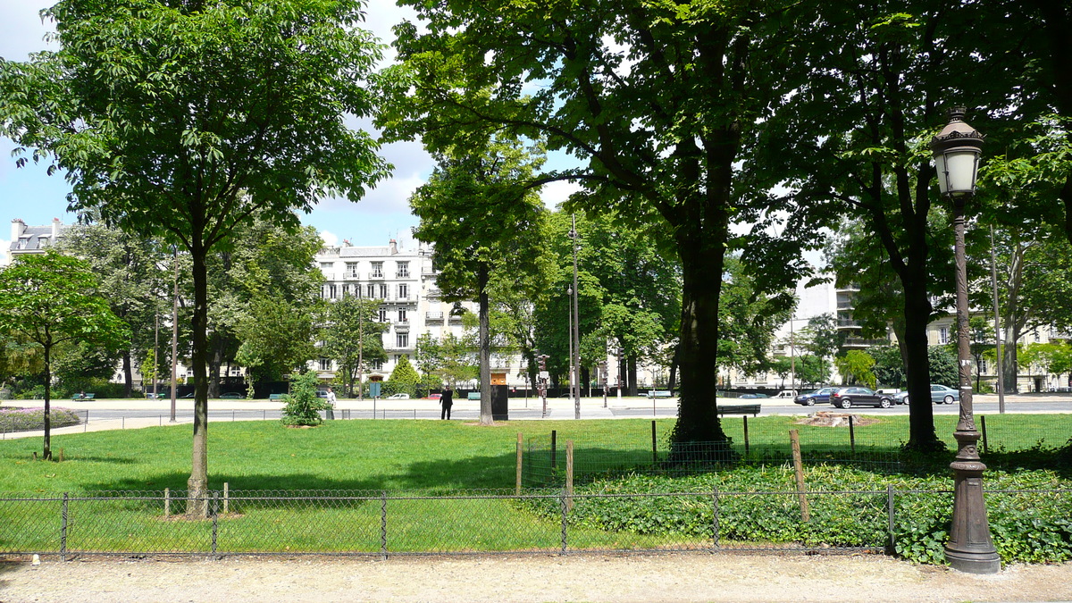 Photo France Paris Avenue Foch 2007-06 20