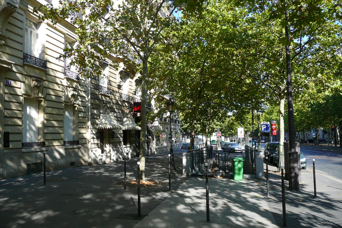 Photo France Paris Avenue de Friedland 2007-09 15