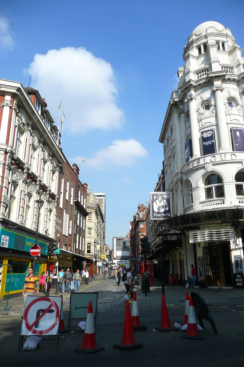 Photo Royaume-Uni Londres Avenue Shaftesbury 2007-09 22