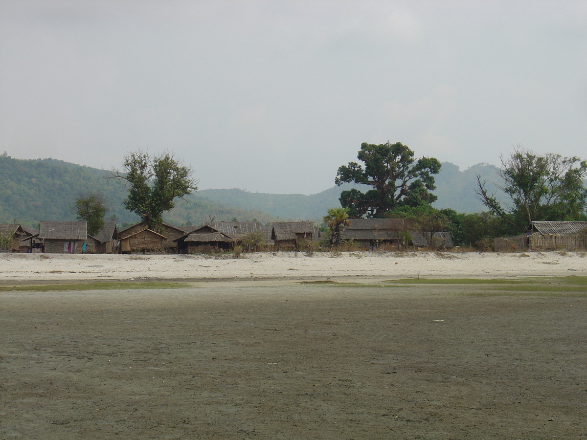 Photo Birmanie (Myanmar) Nord de Maungmagan 2005-01 53