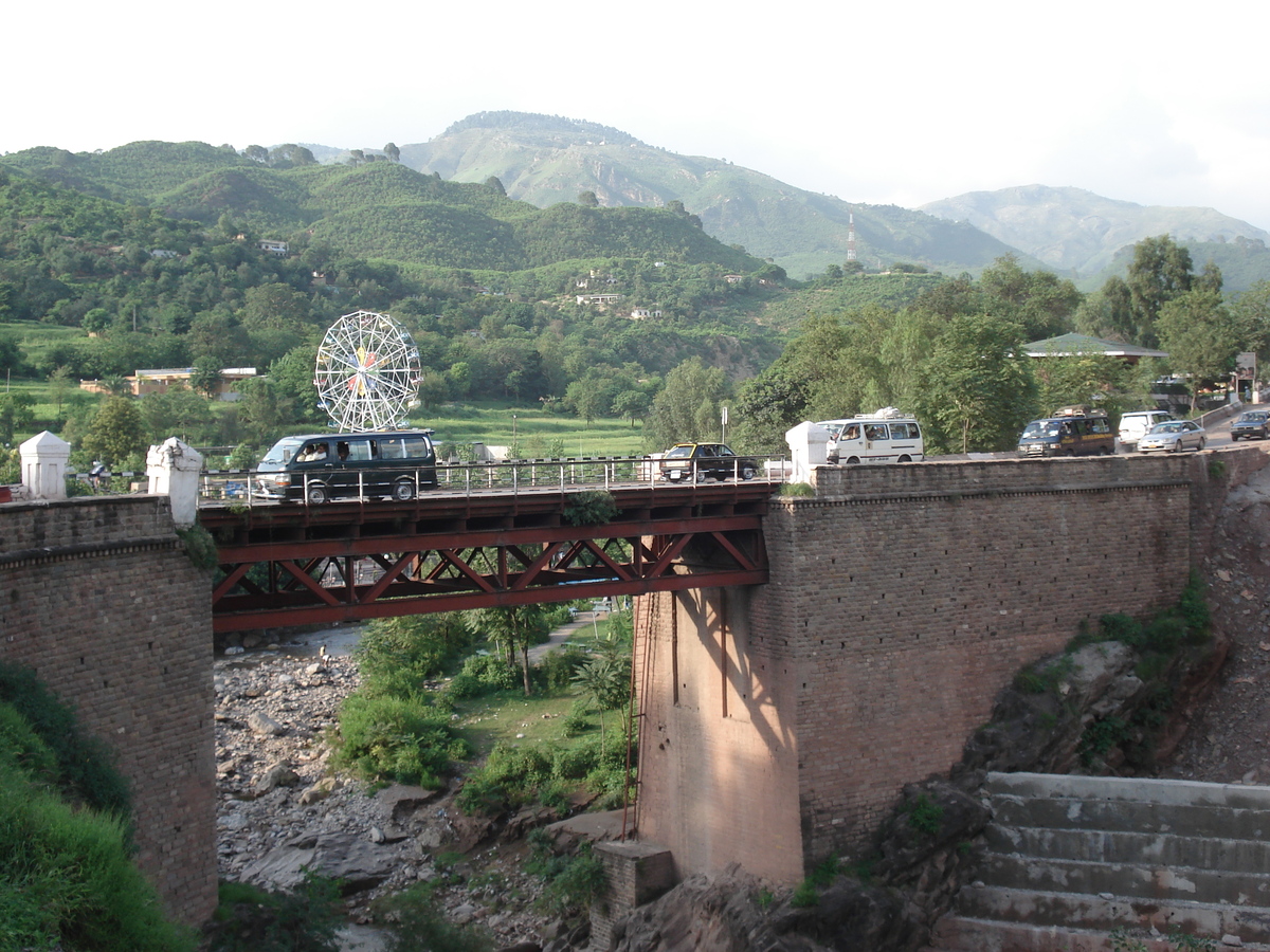 Photo Pakistan Route de Islamabad à Murree 2006-08 13