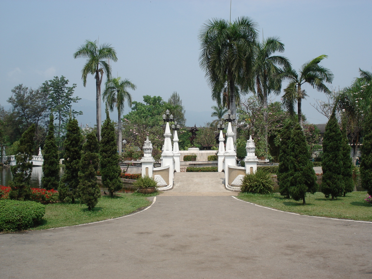 Photo Thaïlande Chiang Mai Centre(intra Canal) Jardin Buak Had 2006-04 1