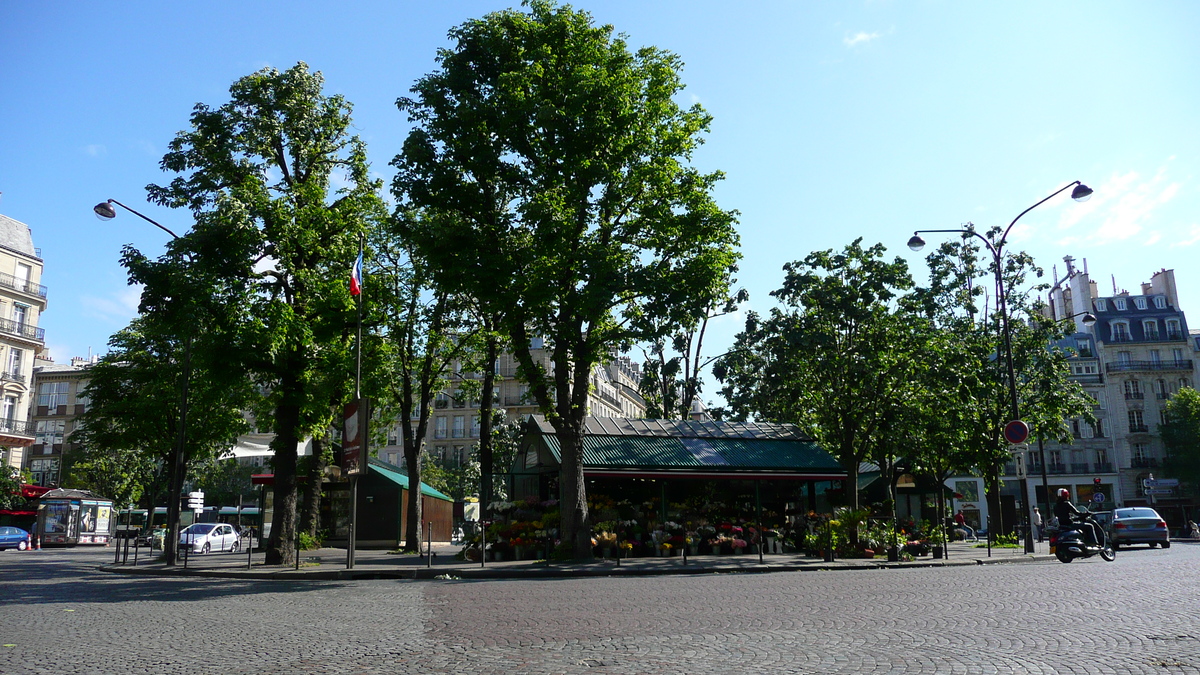 Photo France Paris Place des Ternes 2007-05 13