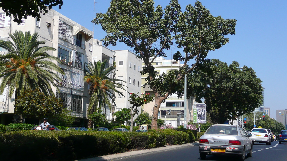 Photo Israel Tel Aviv Rue Jabotinsky 2007-06 15