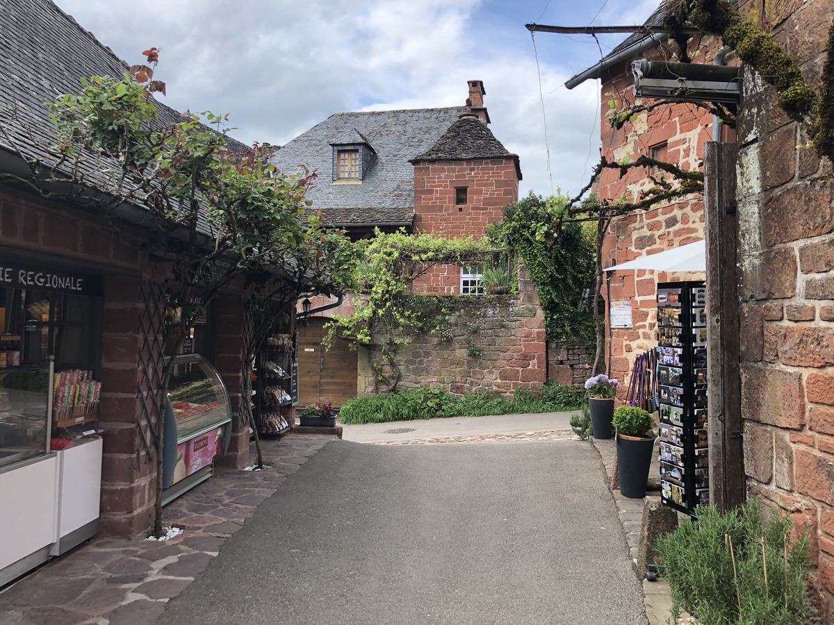 Photo France Collonges la Rouge 2018-04 83