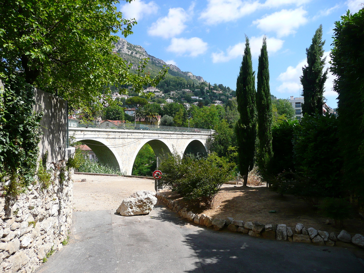 Photo France Vence Avenue H. Isnard 2007-07 27