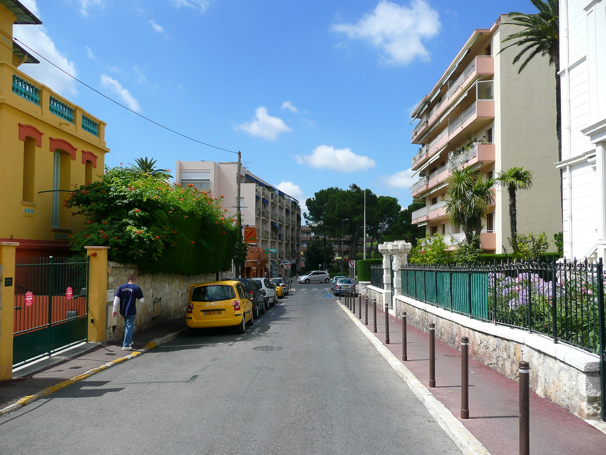 Photo France Vence Avenue H. Isnard 2007-07 26