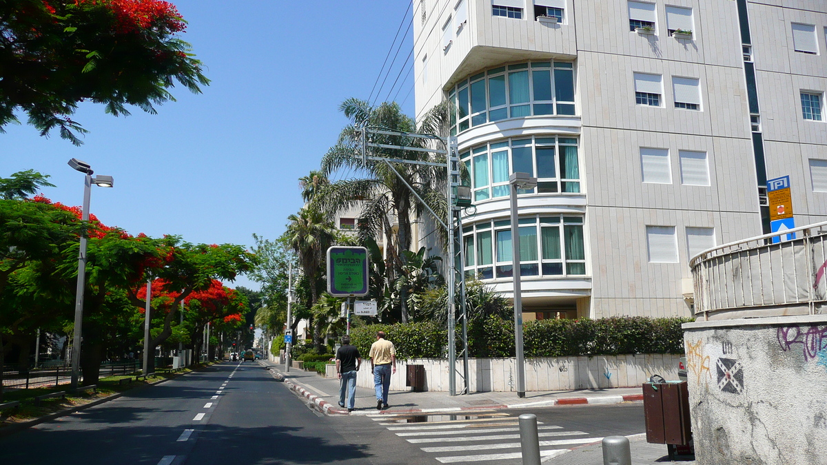 Photo Israel Tel Aviv Rue Rothschild 2007-06 20