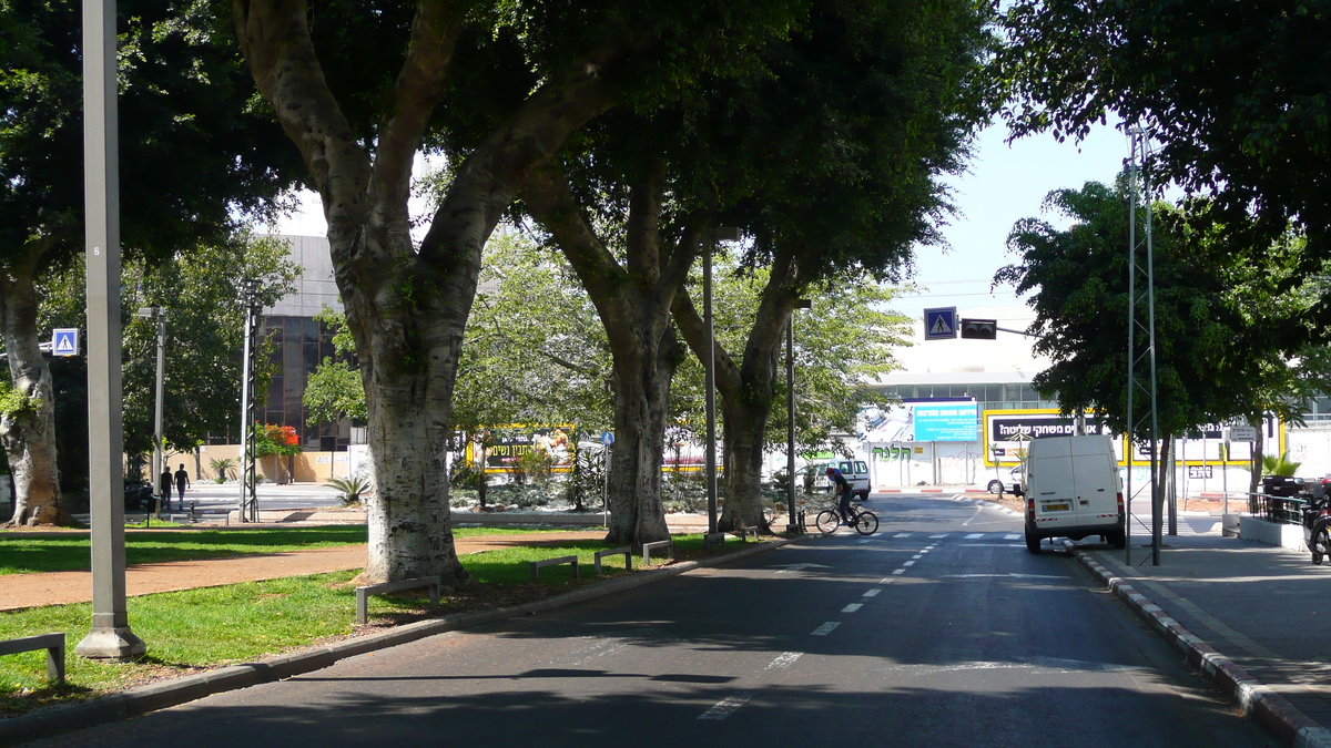 Photo Israel Tel Aviv Rue Rothschild 2007-06 31