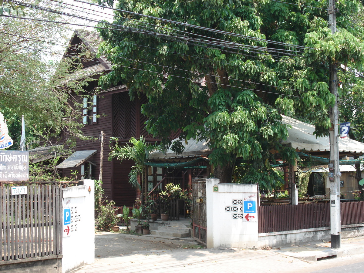 Photo Thaïlande Chiang Mai Centre(intra Canal) Rue Rad Cha Dom Nurn (Rue piétonne) 2006-04 13