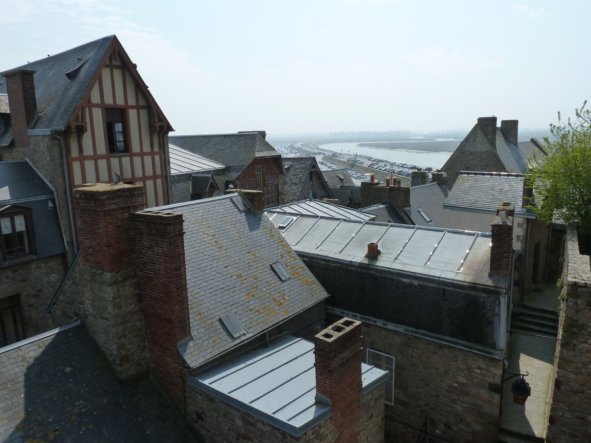 Photo France Mont Saint Michel Village du Mont Saint Michel 2010-04 28