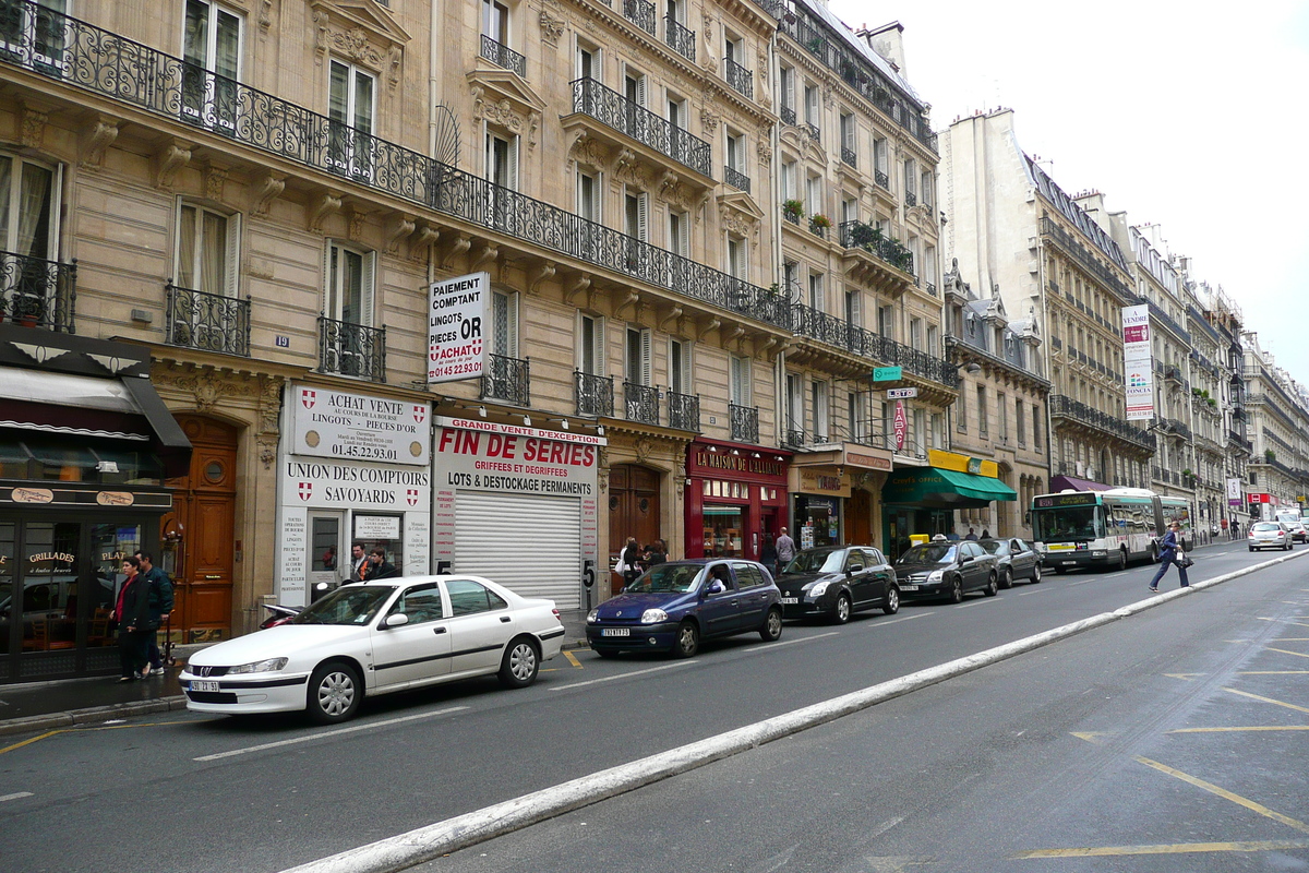 Photo France Paris Rue de Rome 2007-06 122