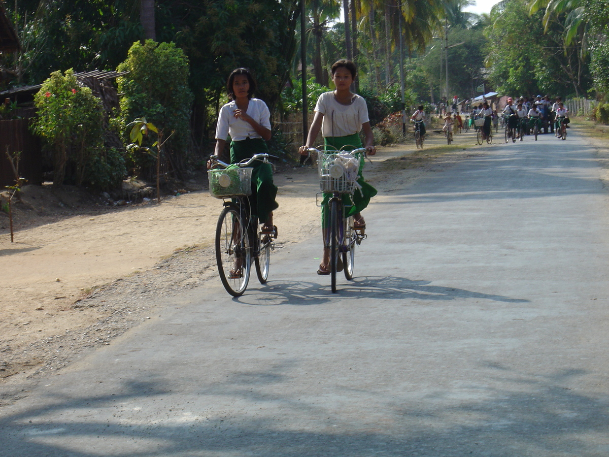 Photo Birmanie (Myanmar) Route de Dawei à Maungmagan 2005-01 67