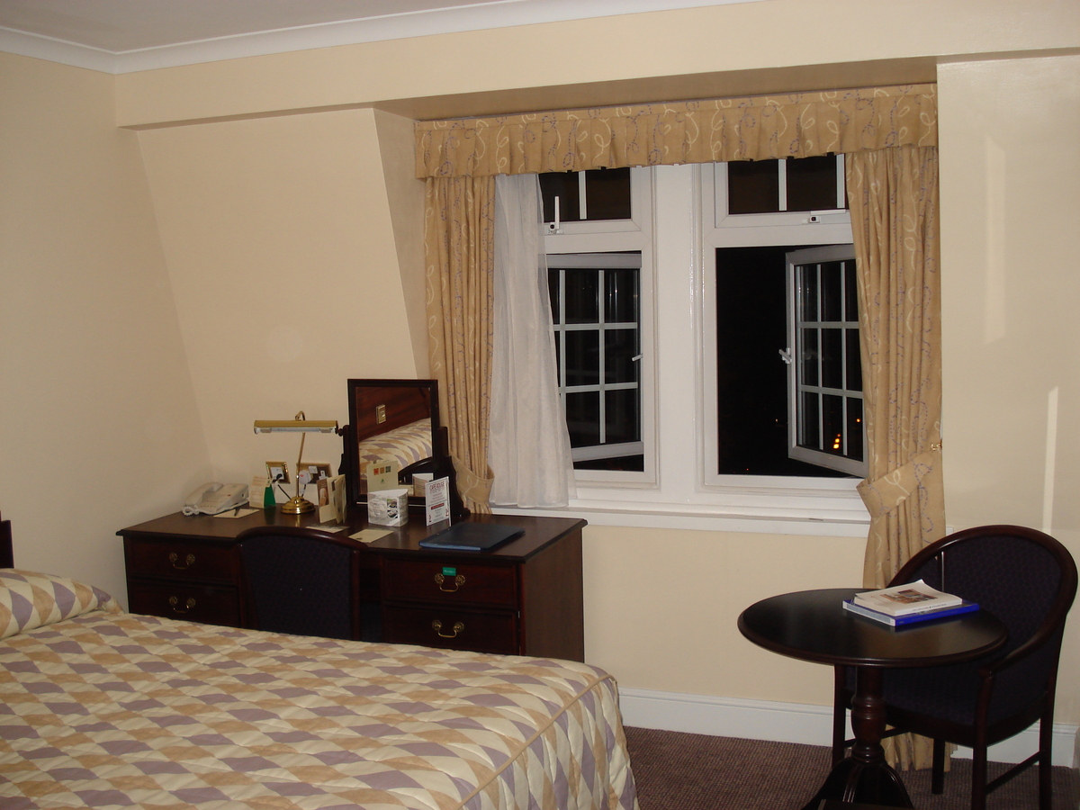 Photo Royaume-Uni Weybridge Hotel Oatlands Park 2006-10 21