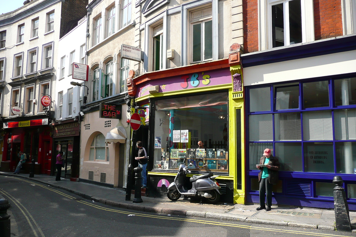 Photo Royaume-Uni Londres Rue Hanway 2007-09 7