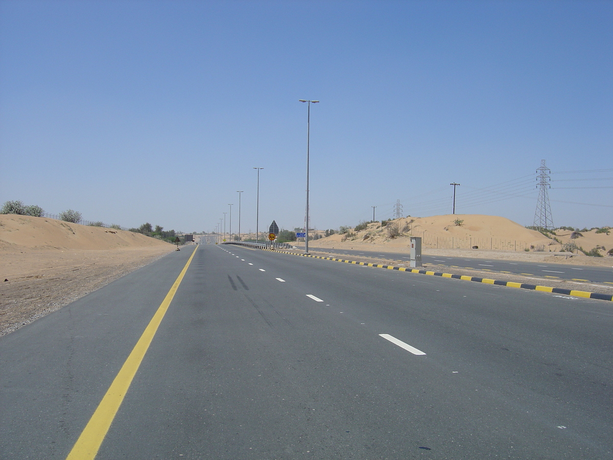 Photo Émirats arabes unis Route aux environs de Ajman 2005-03 2