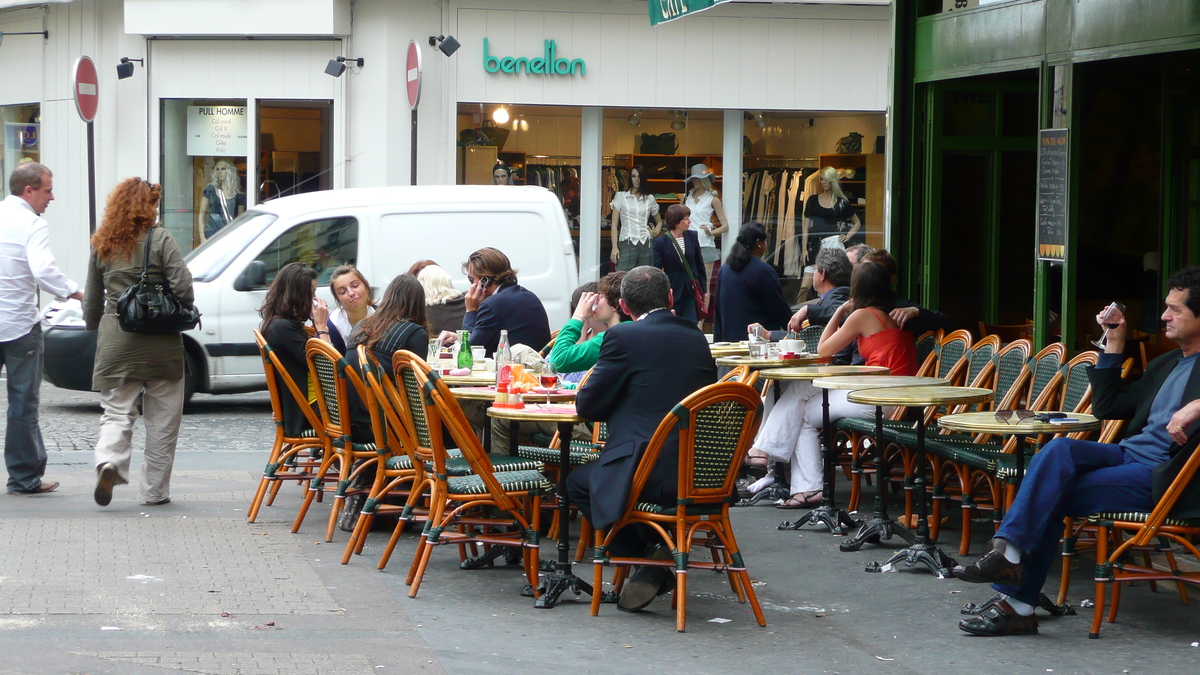 Photo France Paris 17eme Arrondissement Rue de Lévis 2007-05 27