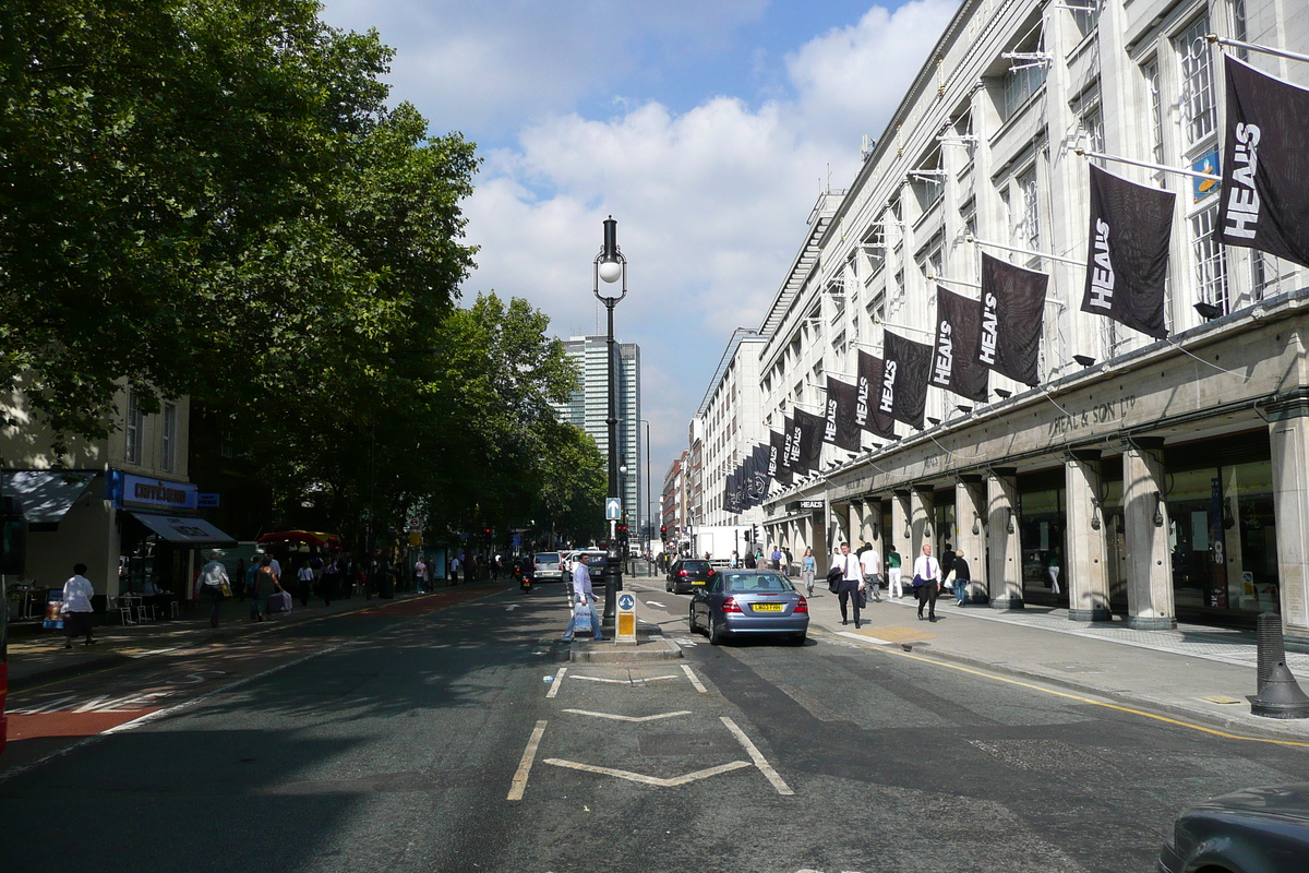 Photo Royaume-Uni Londres Tottenham Court Road 2007-09 28