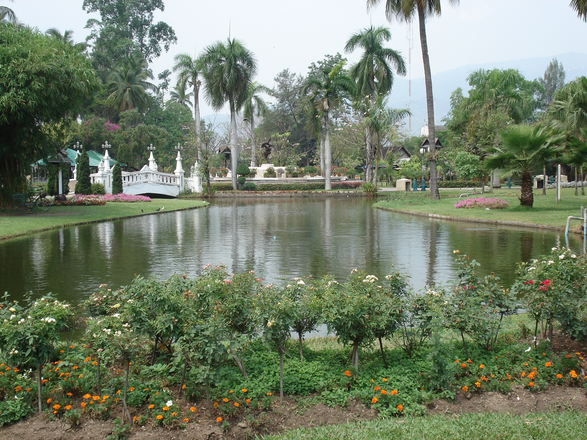 Photo Thaïlande Chiang Mai Centre(intra Canal) Jardin Buak Had 2006-04 25