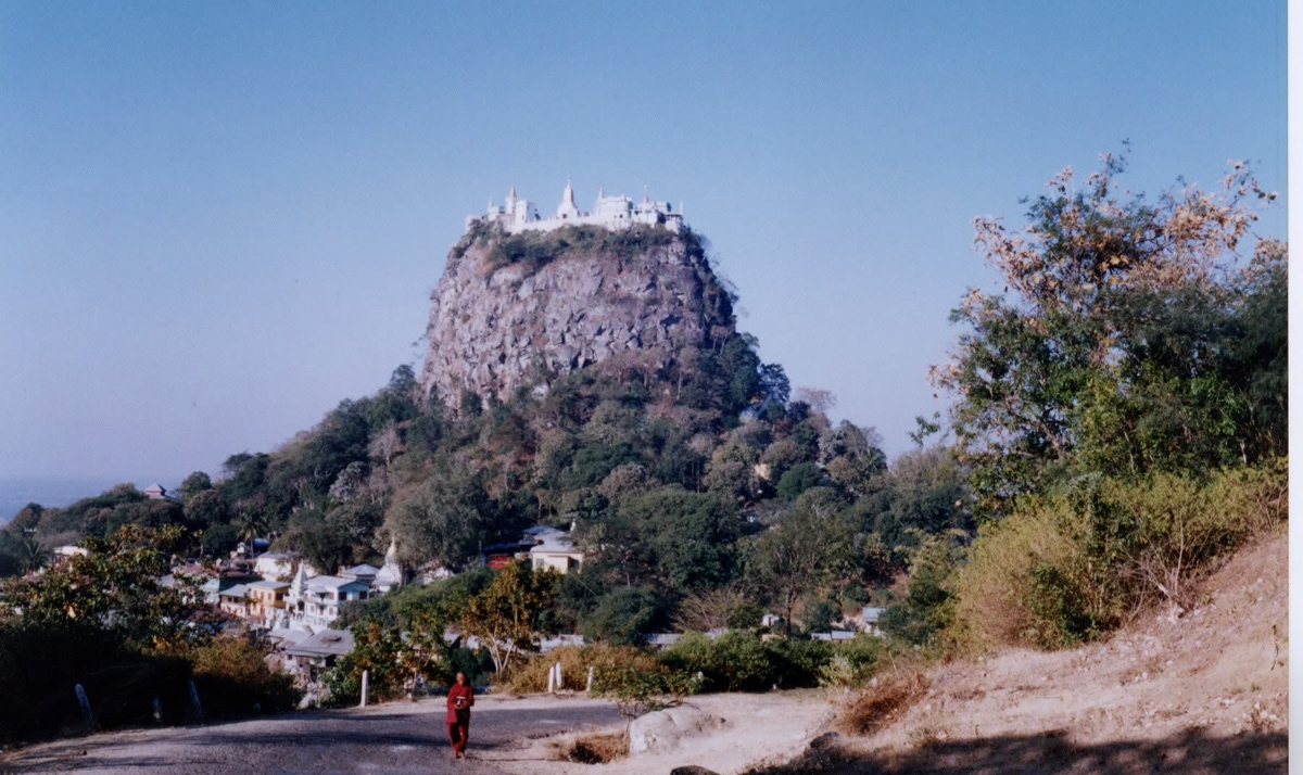 Photo Birmanie (Myanmar) Mont Popa 1998-01 0