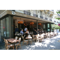 Photo France Paris Avenue Niel 2007-06 44