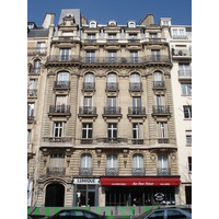 Photo France Paris 17eme Arrondissement Boulevard de Courcelles 2006-03 12