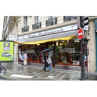 Photo France Paris Rue de Rome 2007-06 44