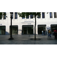Photo France Paris Avenue des Champs Elysees 2007-04 60