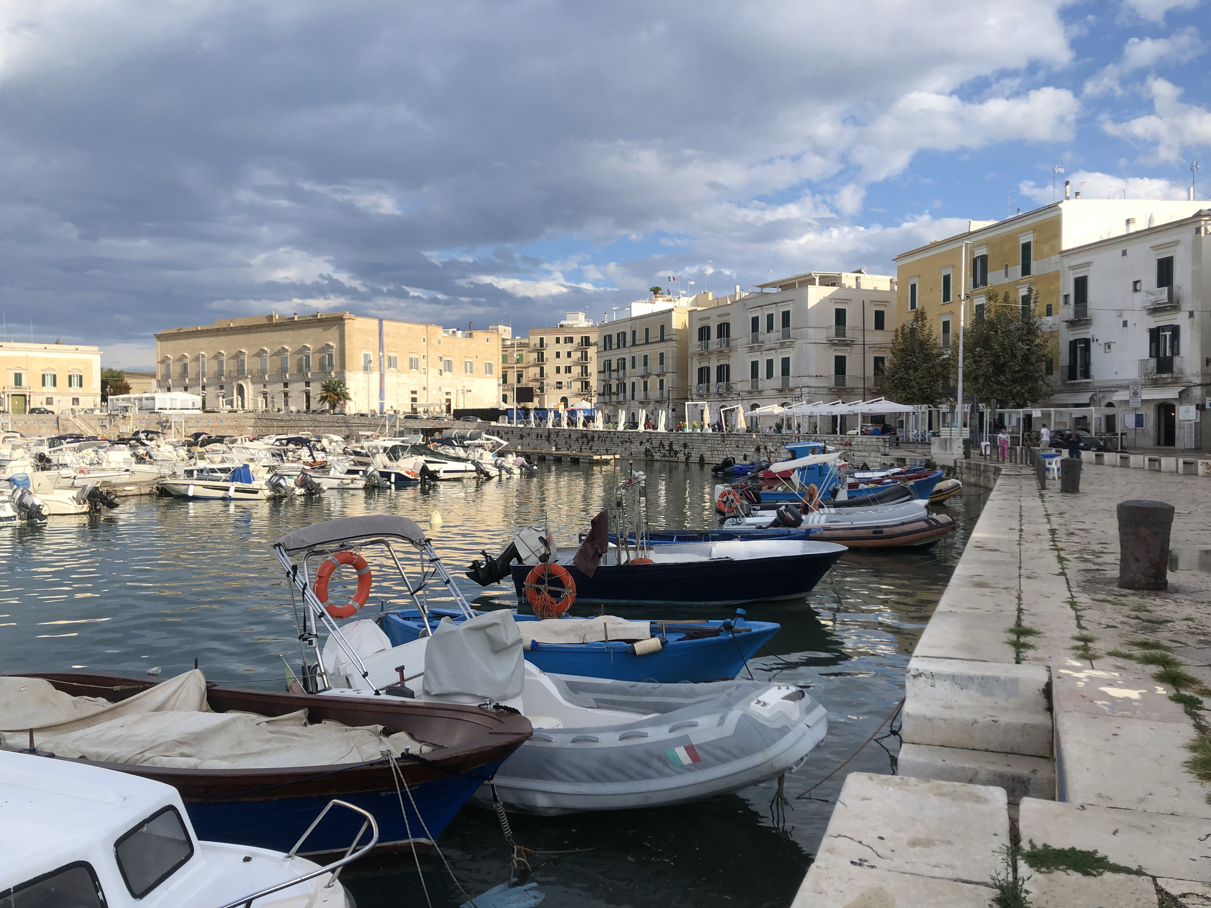Picture Italy Trani 2024-09 95 - Recreation Trani