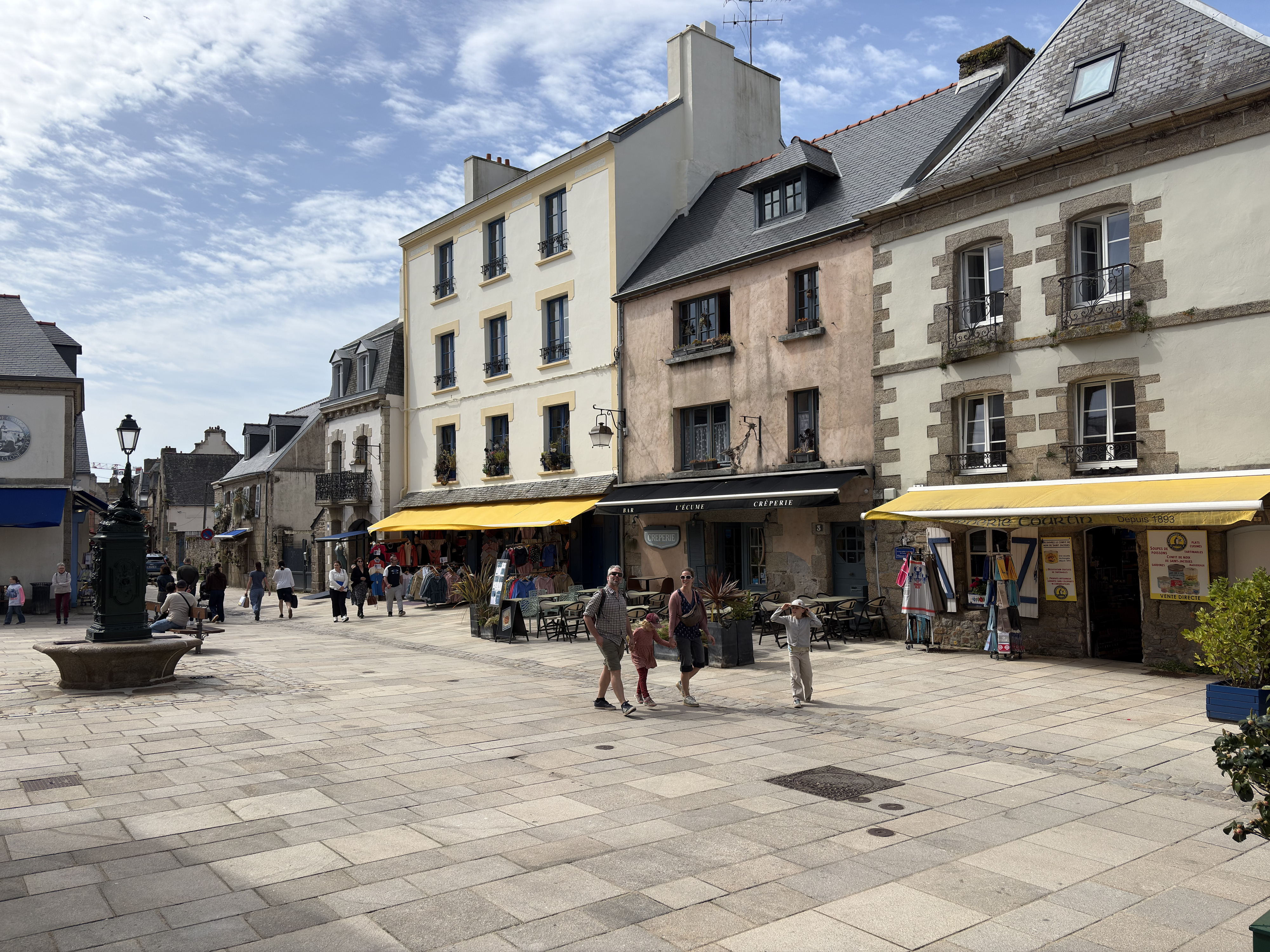 Picture France Concarneau Ville close 2026-04 59 - Discovery Ville close