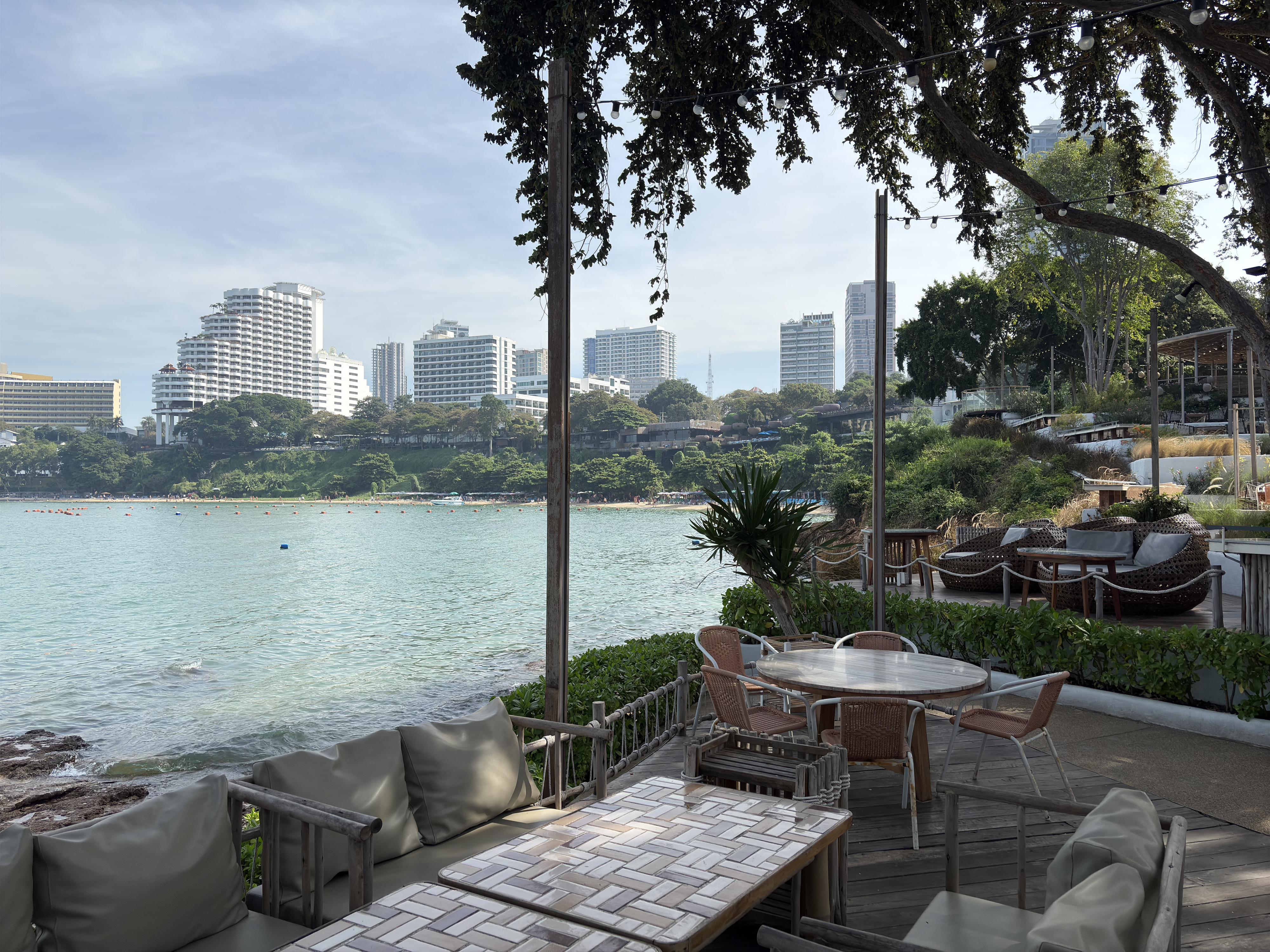 Picture Thailand Pattaya Oxygen Restaurant 2024-12 6 - Tours Oxygen Restaurant