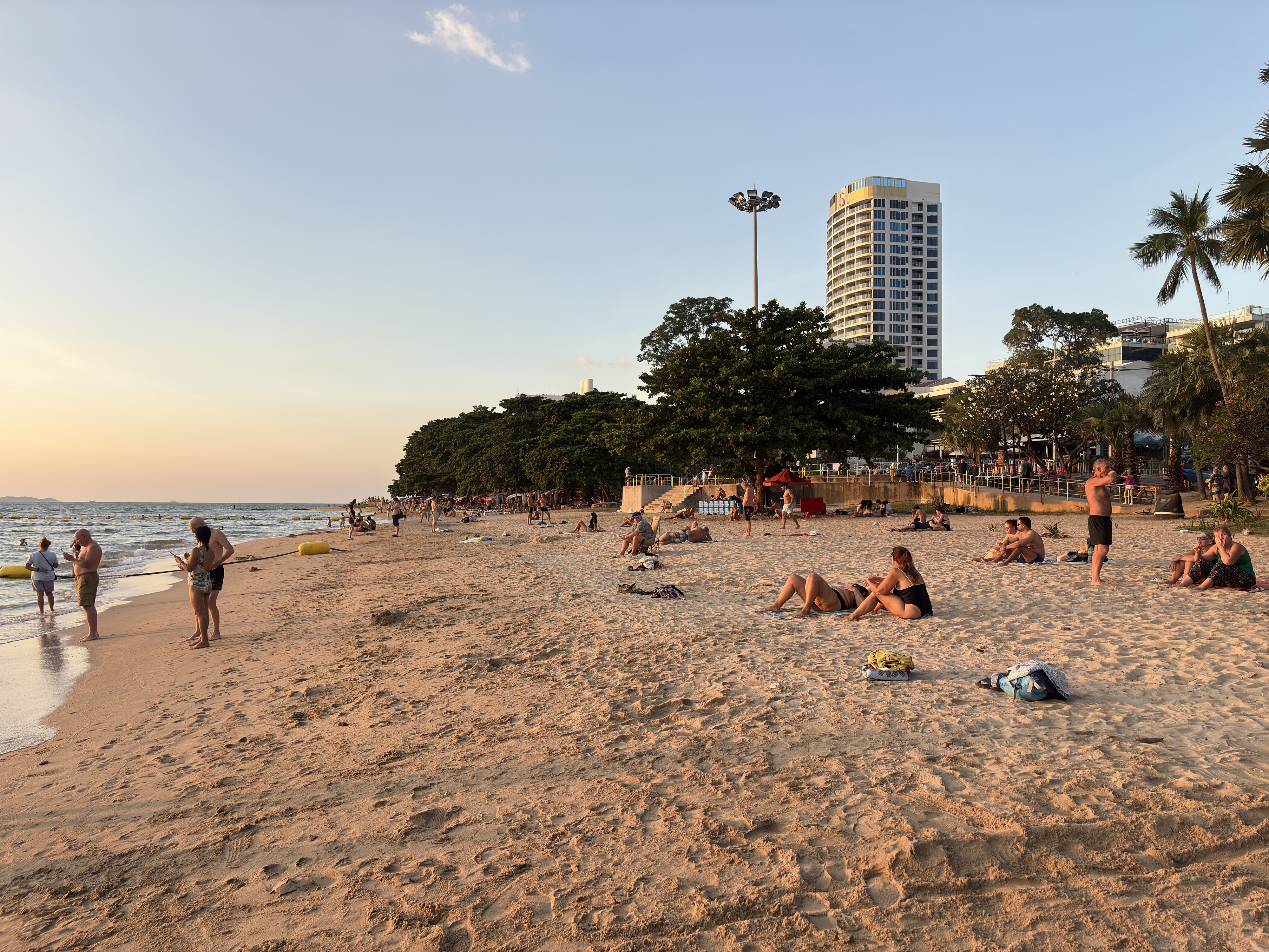 Picture Thailand Pattaya Dongtan beach 2025-12 1 - Journey Dongtan beach