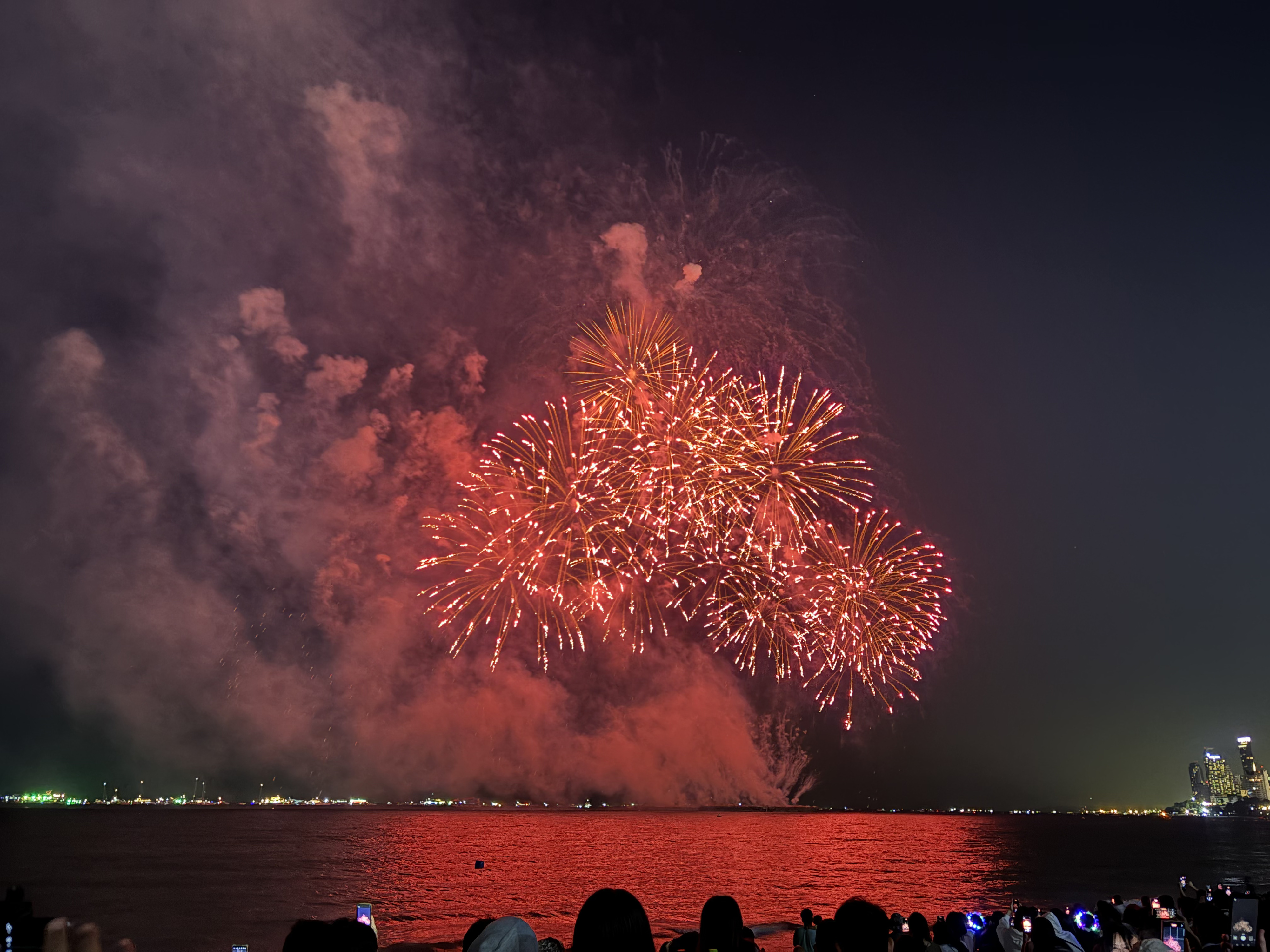 Picture Thailand Pattaya Fireworks 2024-12 11 - Recreation Fireworks