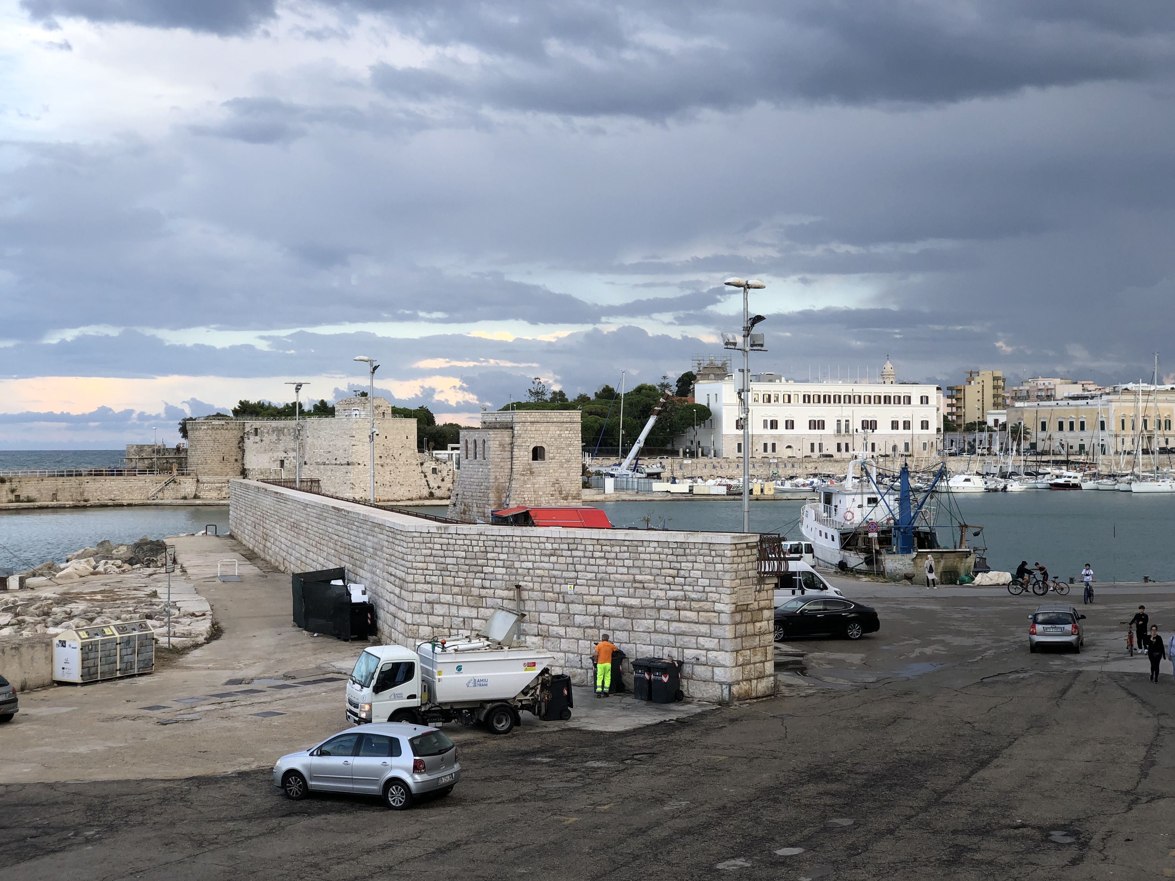 Picture Italy Trani 2024-09 2 - Tour Trani