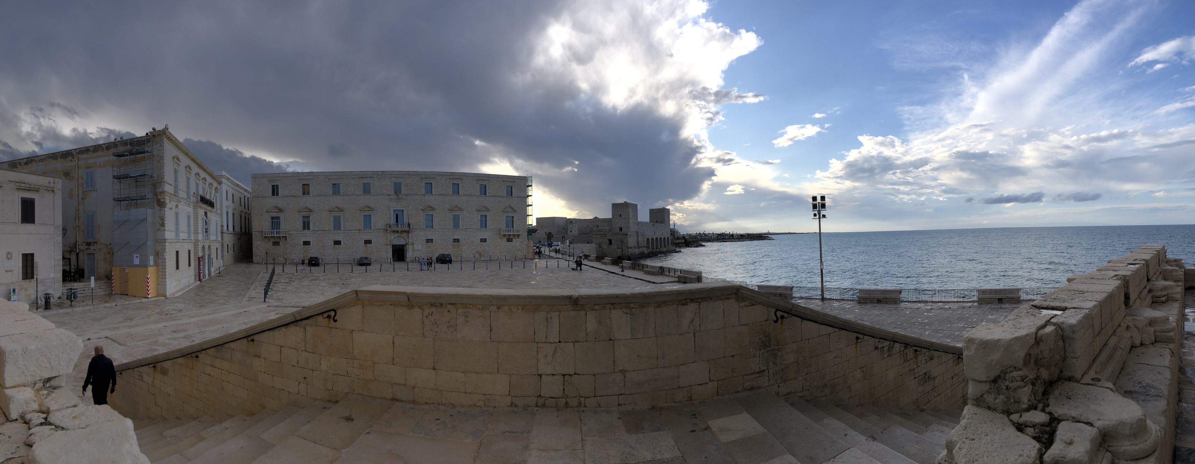Picture Italy Trani 2024-09 99 - Recreation Trani