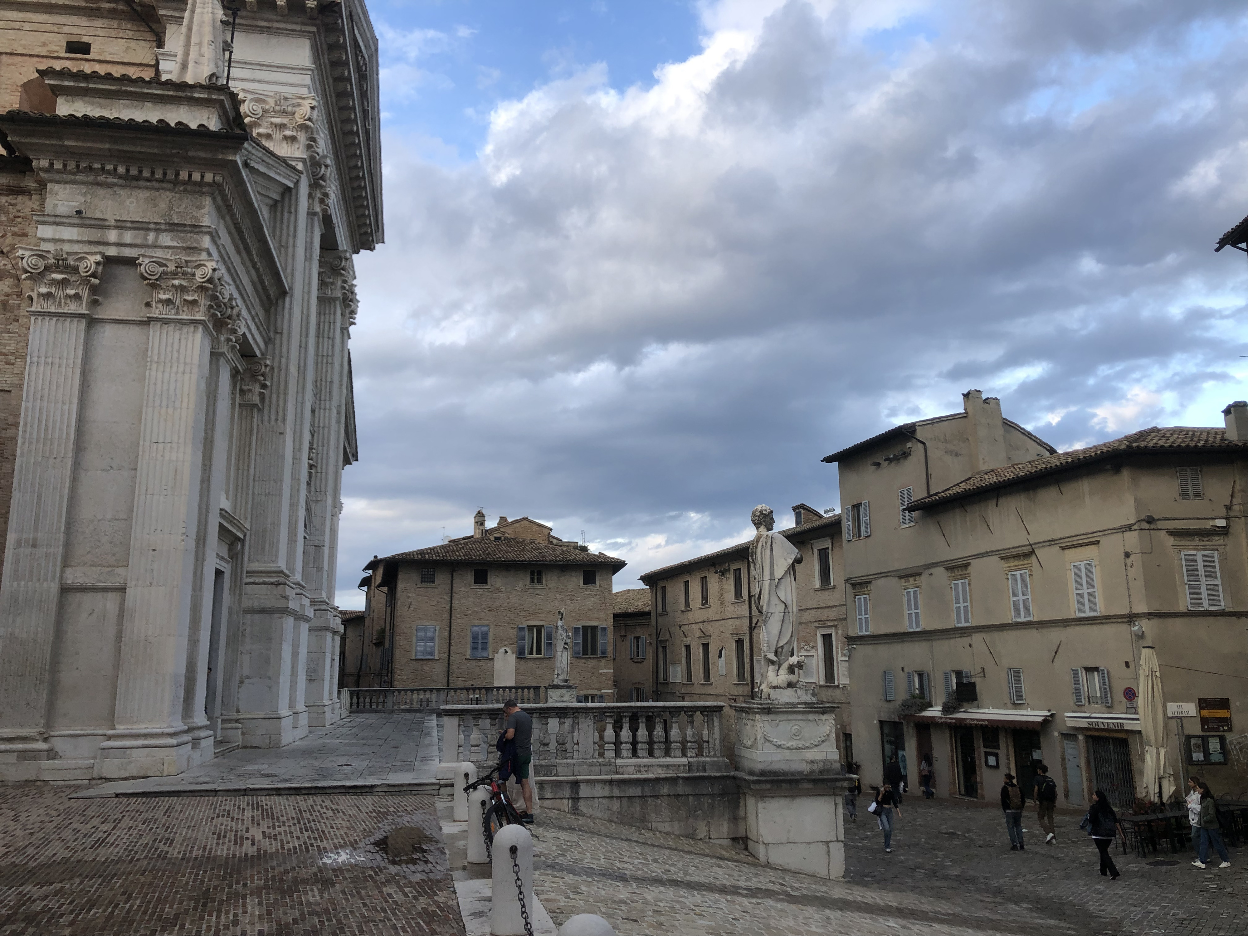 Picture Italy Urbino 2024-09 28 - Journey Urbino