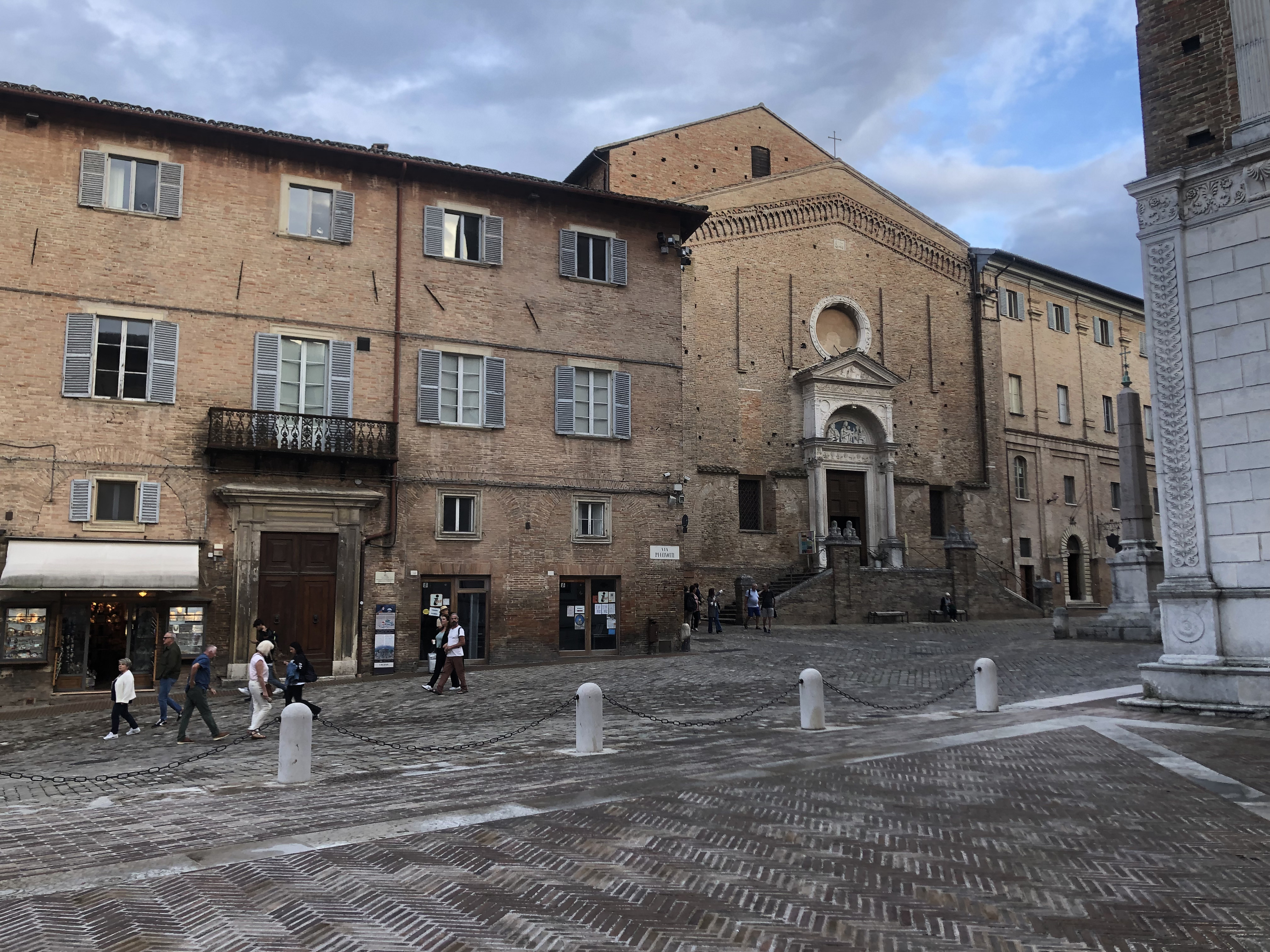 Picture Italy Urbino 2024-09 412 - Recreation Urbino