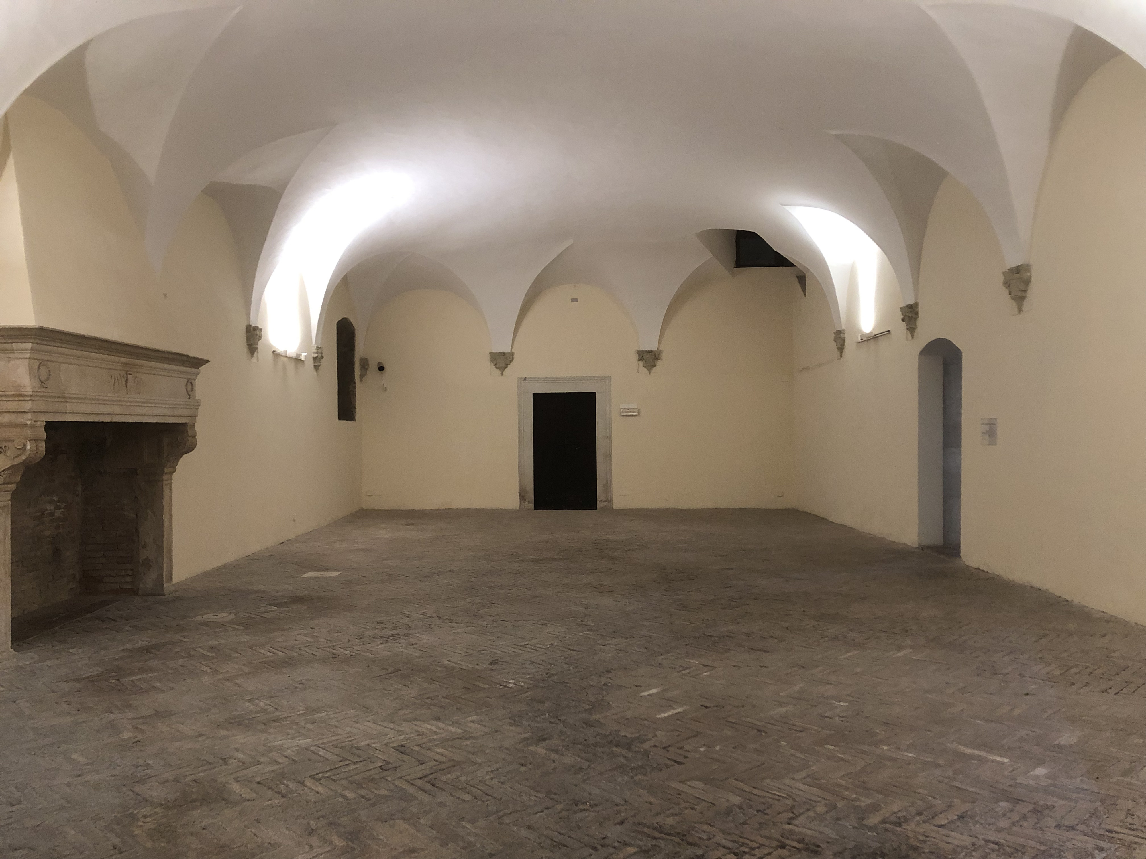 Picture Italy Urbino 2024-09 122 - Recreation Urbino