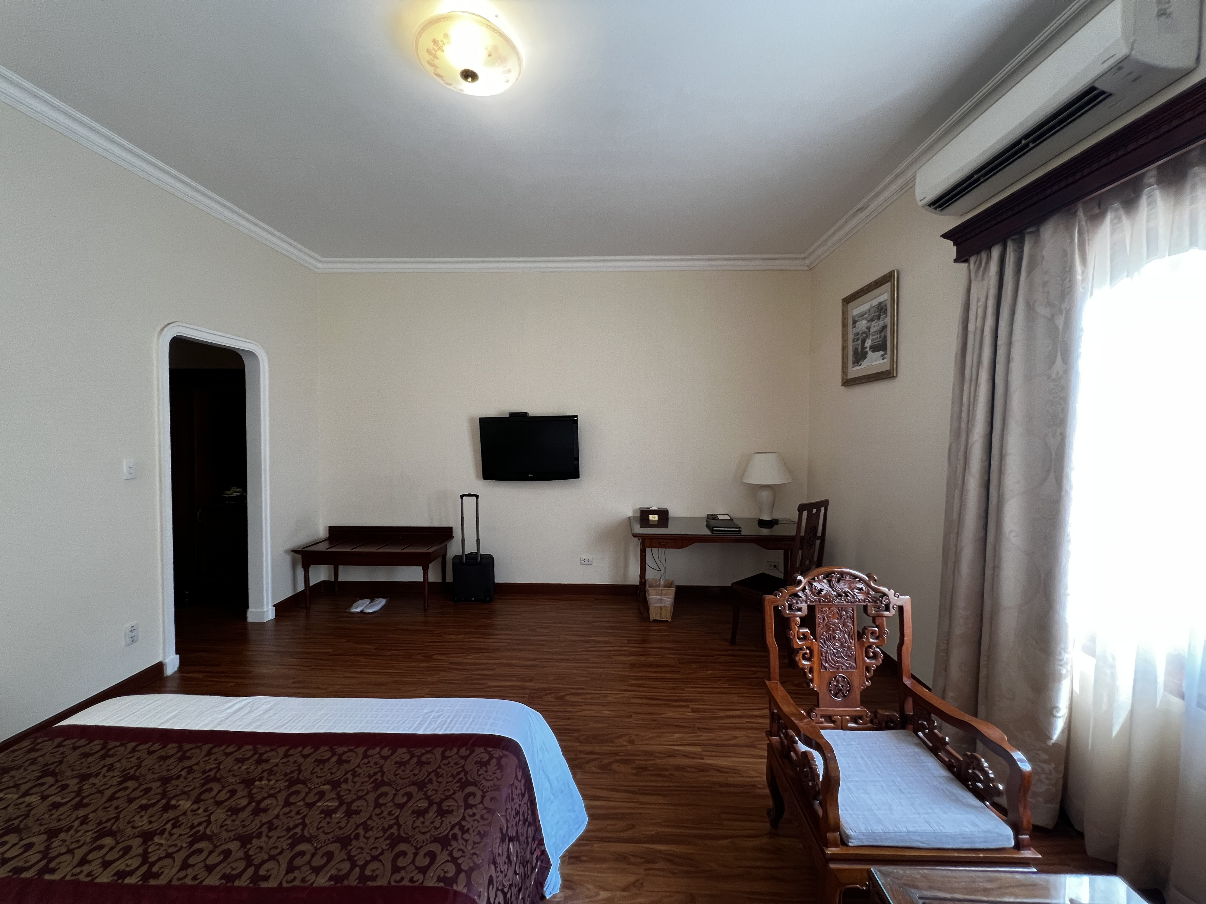 Picture Vietnam Saigon Continental Hotel 2024-01 10 - Discovery Continental Hotel