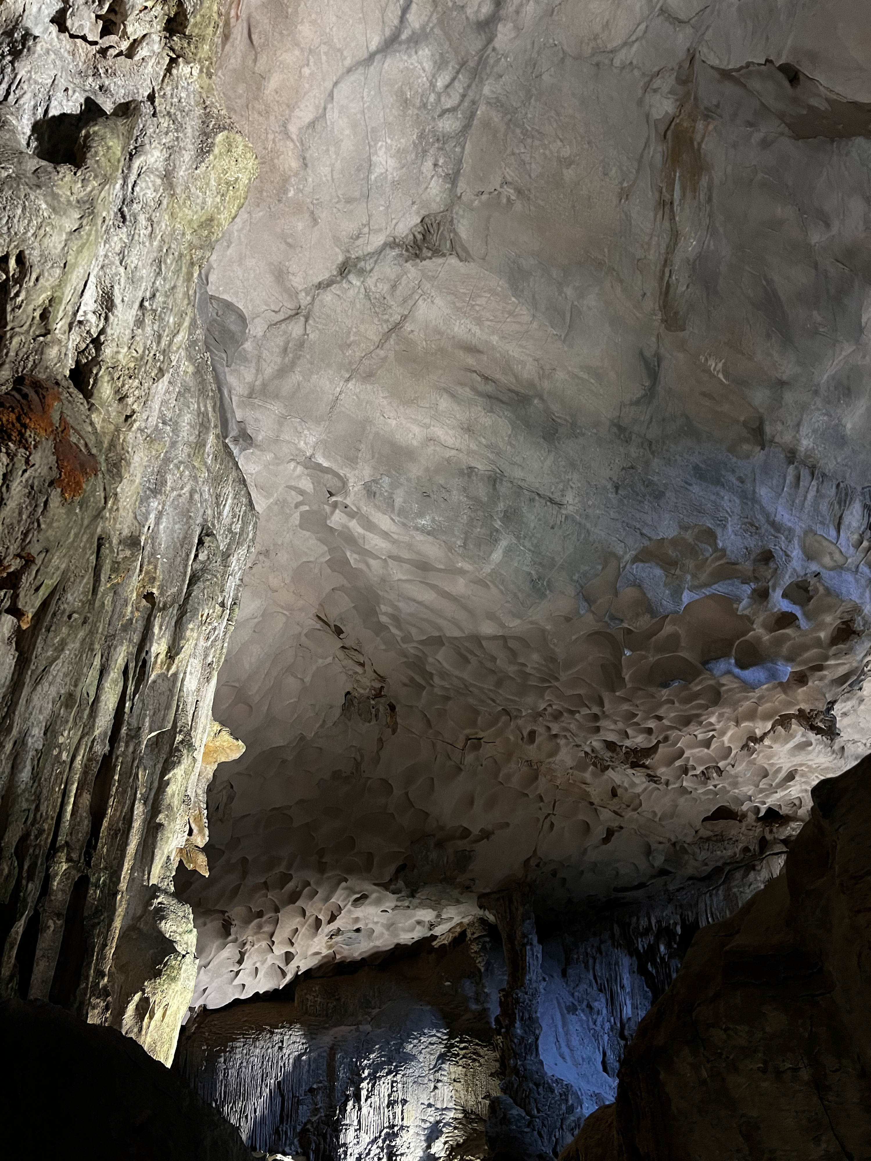 Picture Vietnam Ha Long Bay Sung Sot Cave 2024-01 5 - Journey Sung Sot Cave