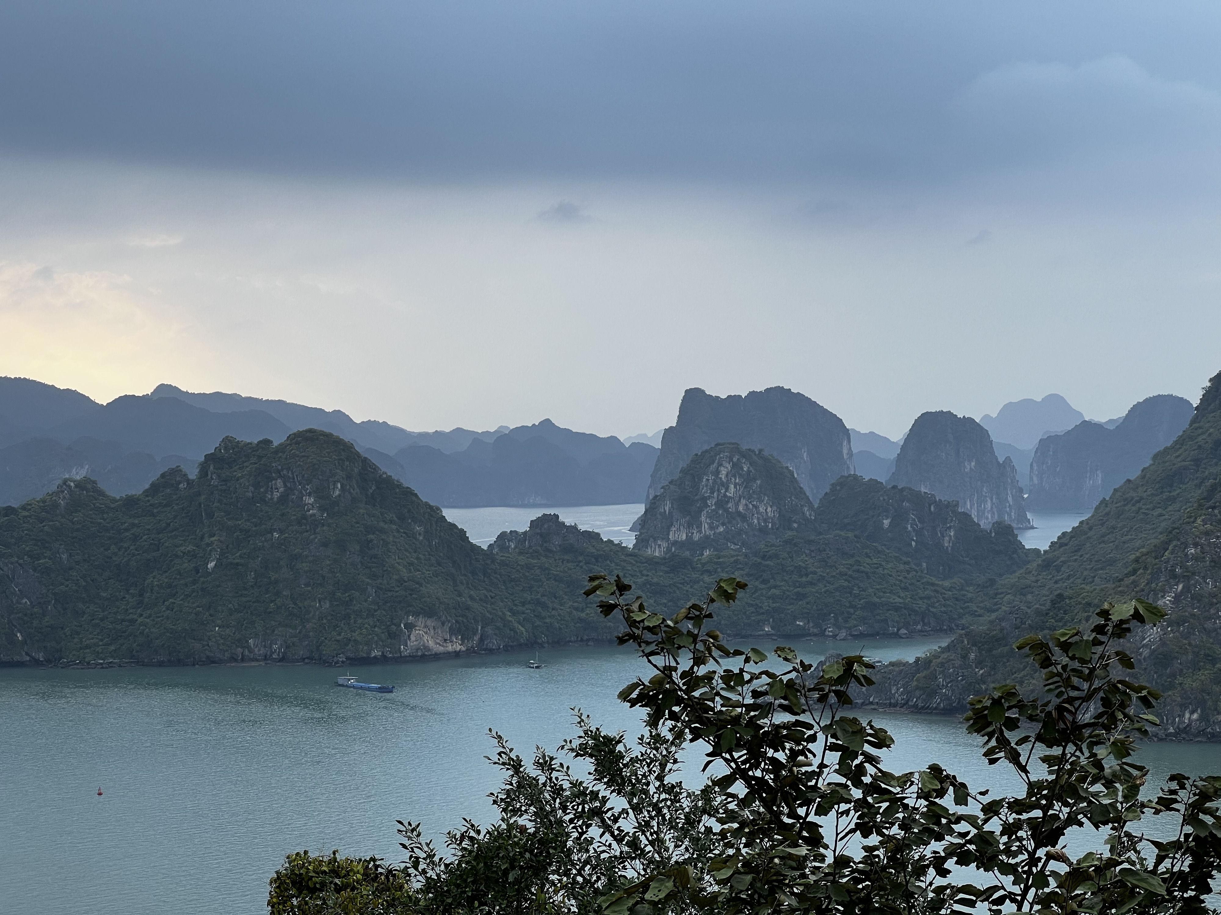 Picture Vietnam Ha Long Bay 2024-01 40 - Journey Ha Long Bay