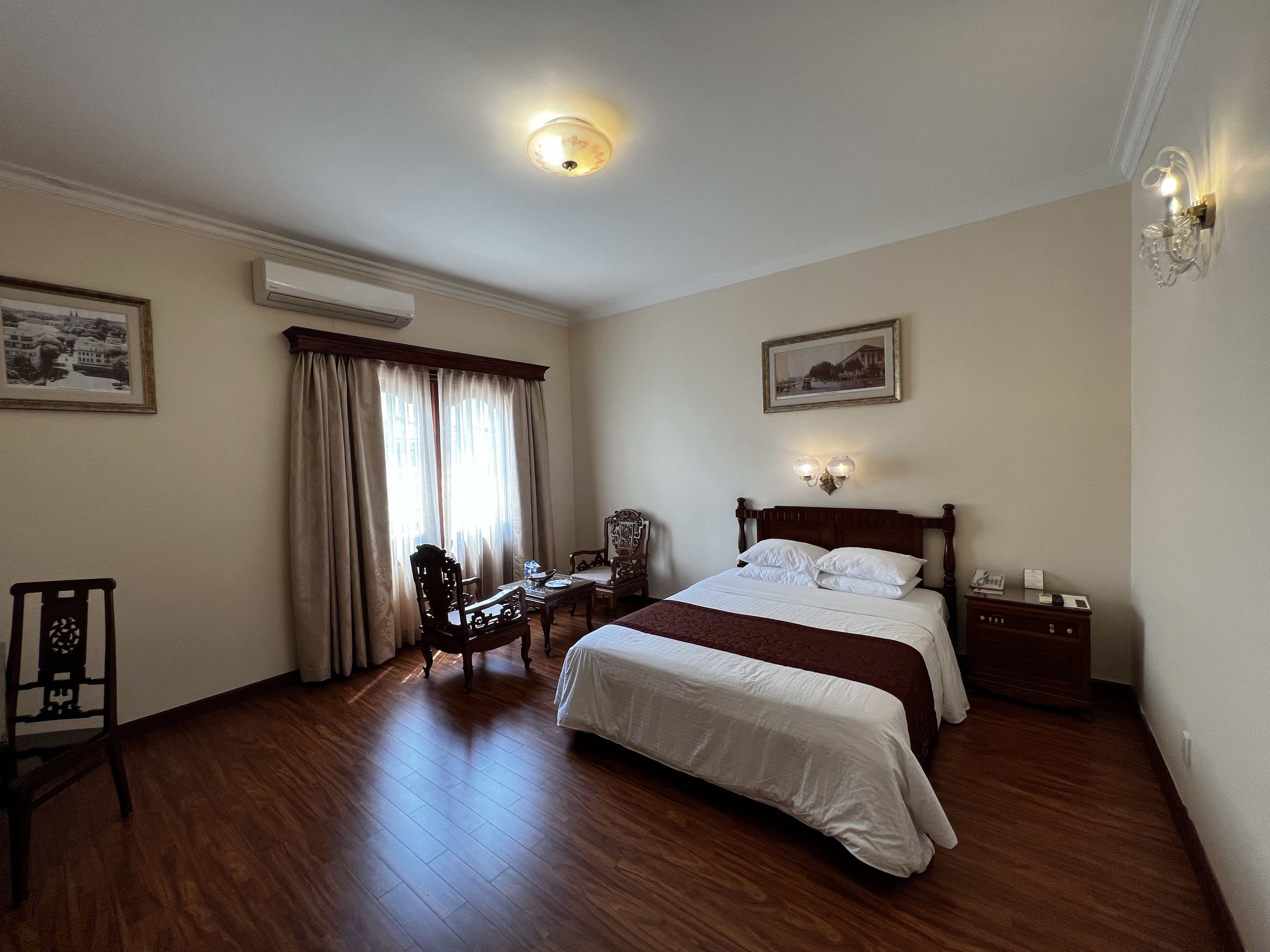 Picture Vietnam Saigon Continental Hotel 2024-01 25 - Recreation Continental Hotel