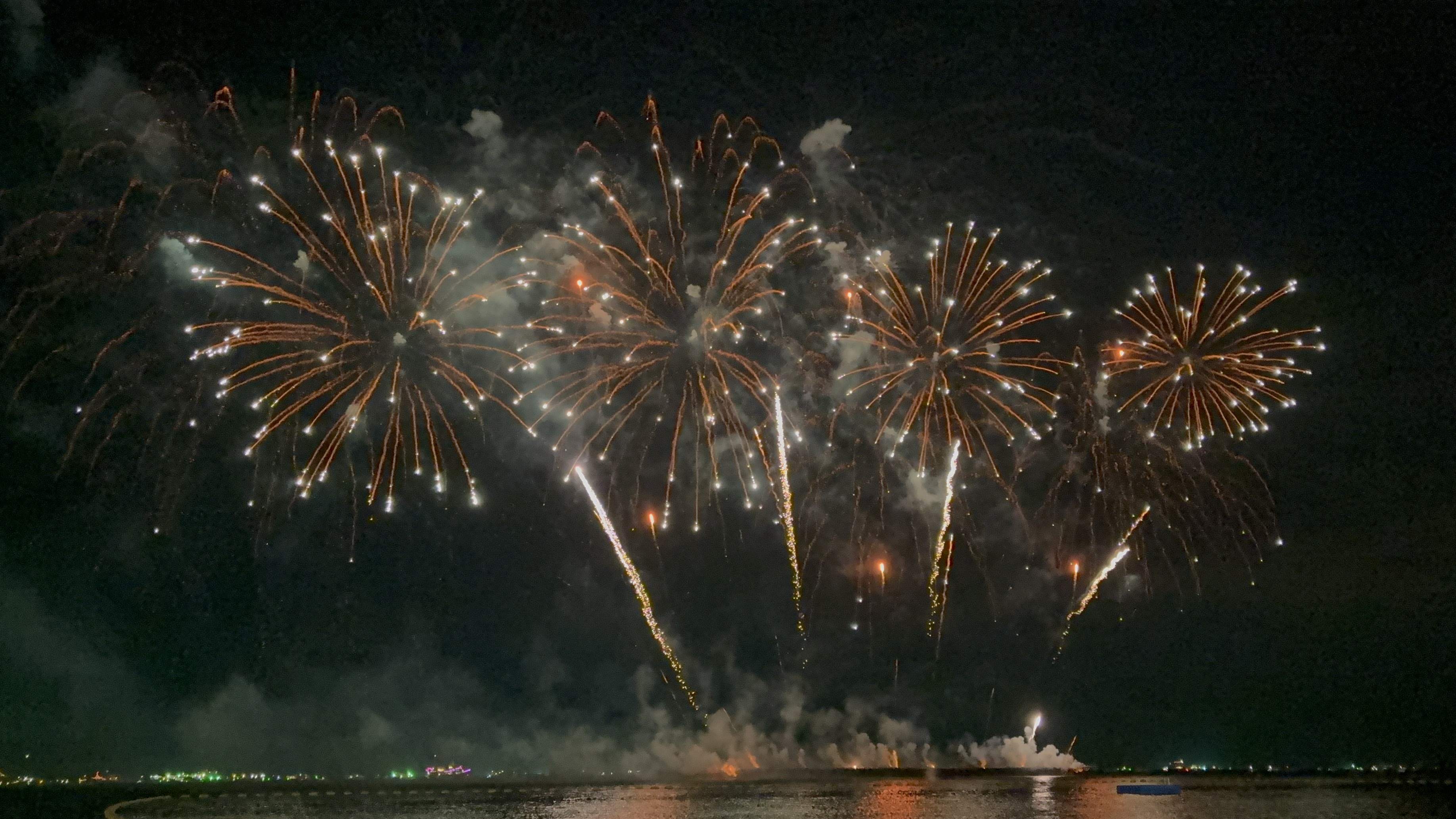 Picture Thailand Pattaya pattaya firework festival 2025-12 43 - Recreation pattaya firework festival