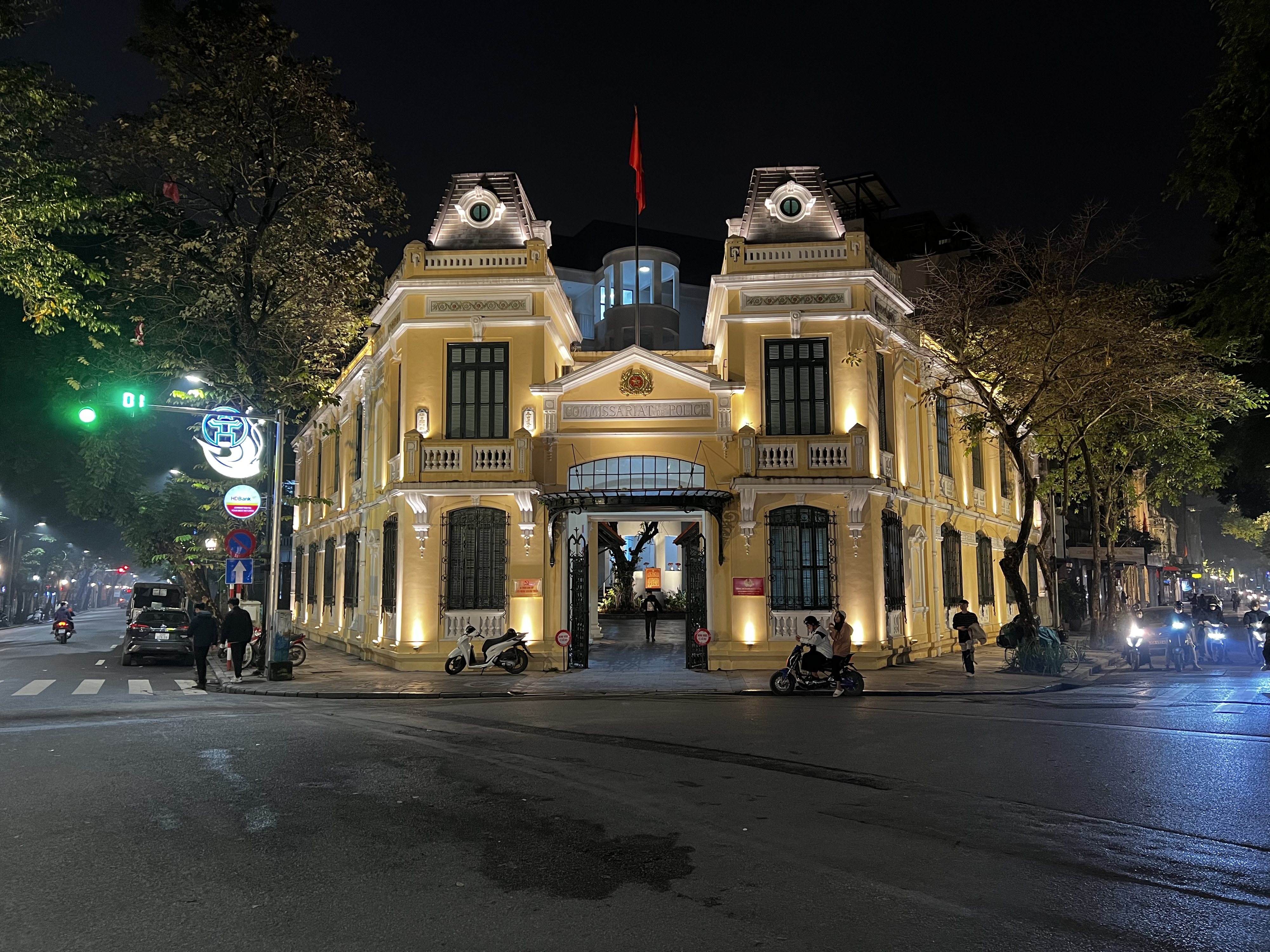 Picture Vietnam Hanoi Hoan Kiem Lake 2024-01 26 - History Hoan Kiem Lake