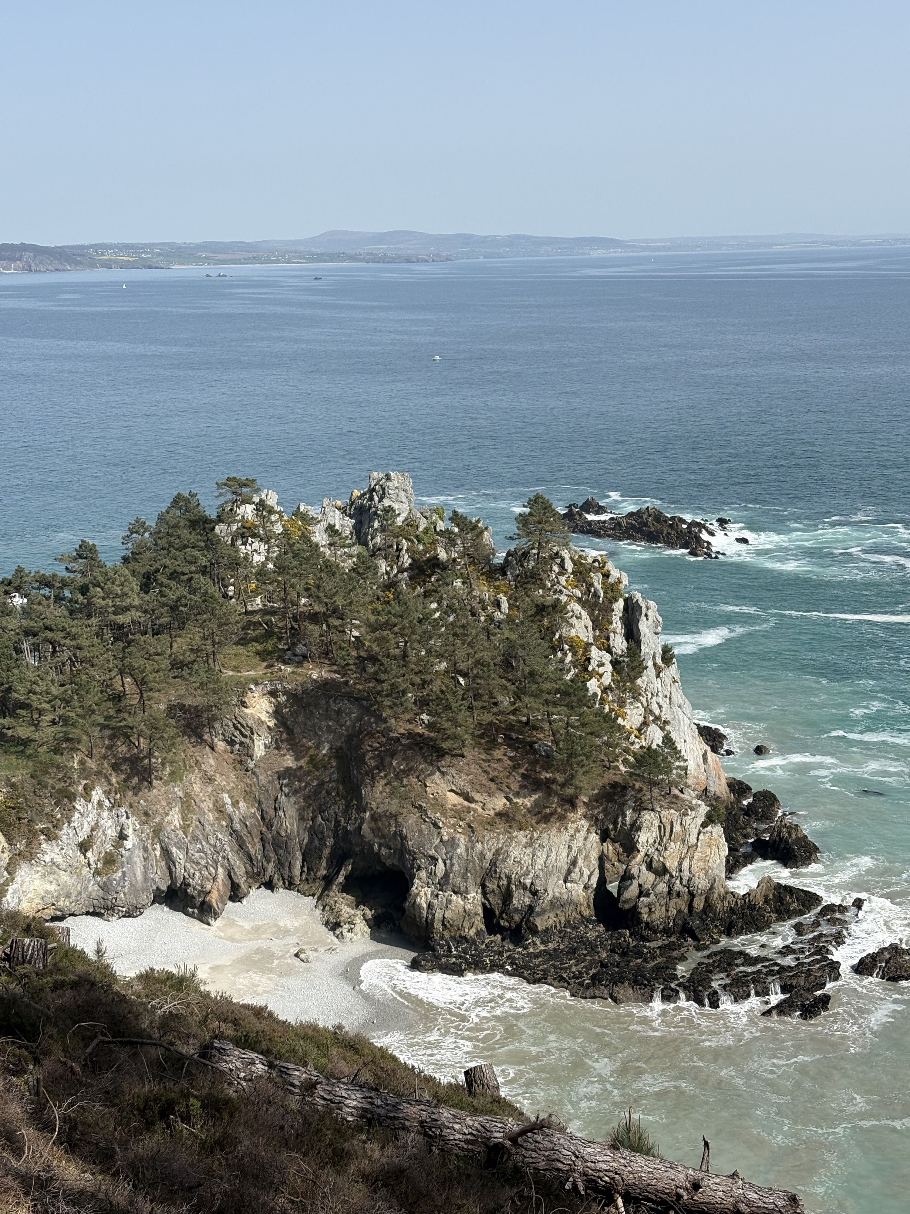 Picture France Crozon Ile Vierge Beach 2026-04 55 - Tour Ile Vierge Beach