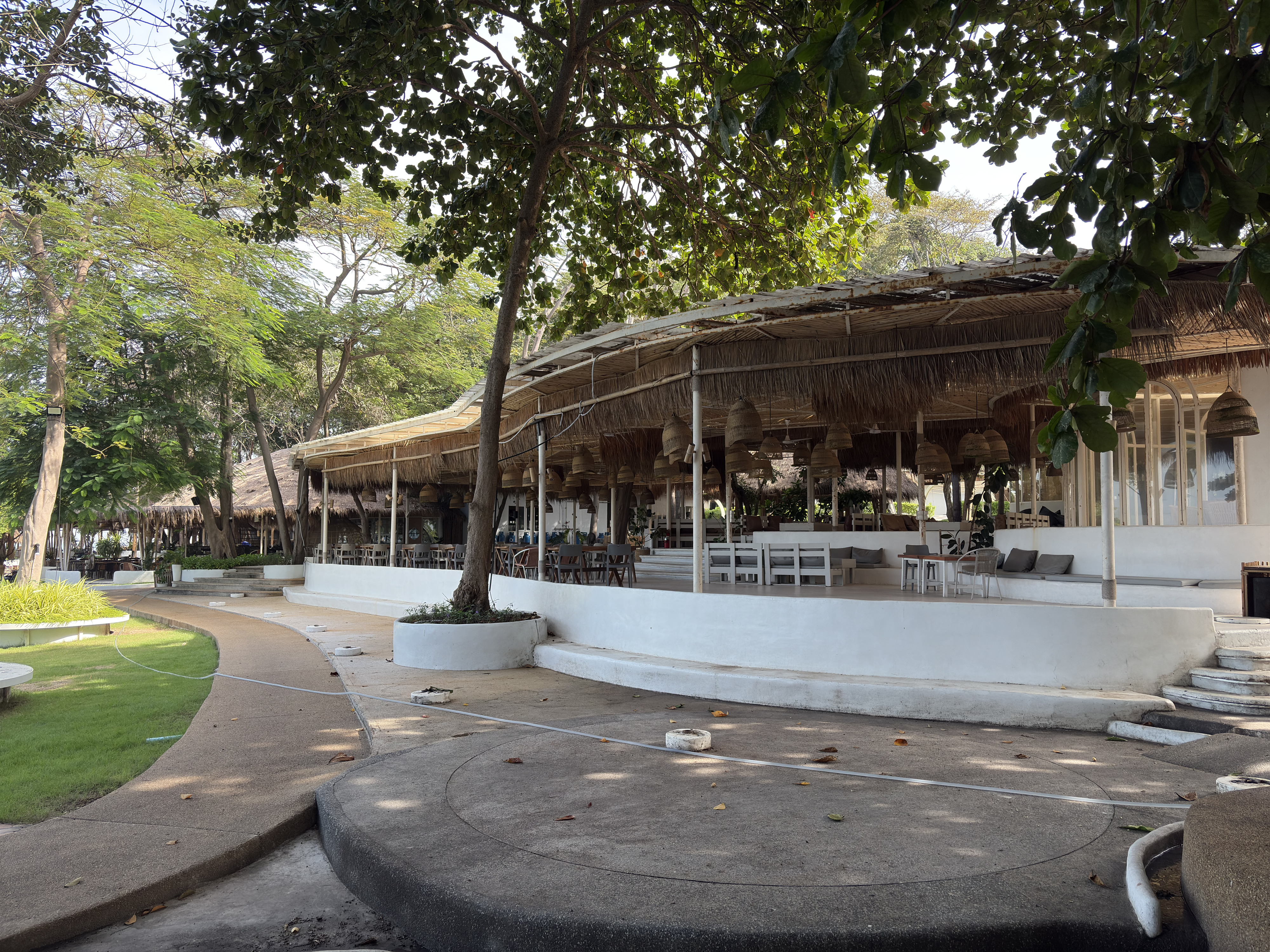 Picture Thailand Pattaya Oxygen Restaurant 2024-12 11 - Journey Oxygen Restaurant