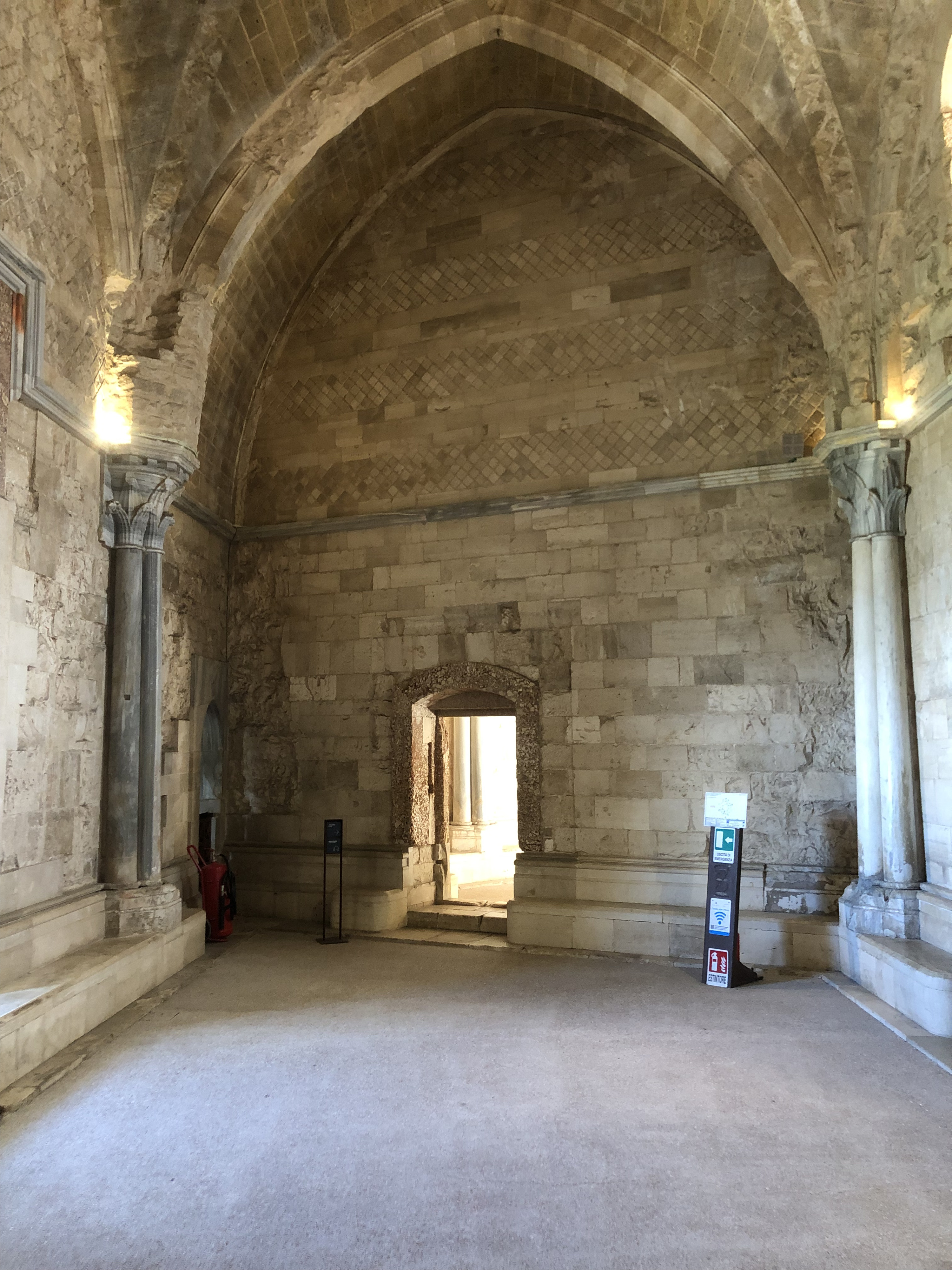 Picture Italy Castel del monte 2024-09 89 - Tours Castel del monte