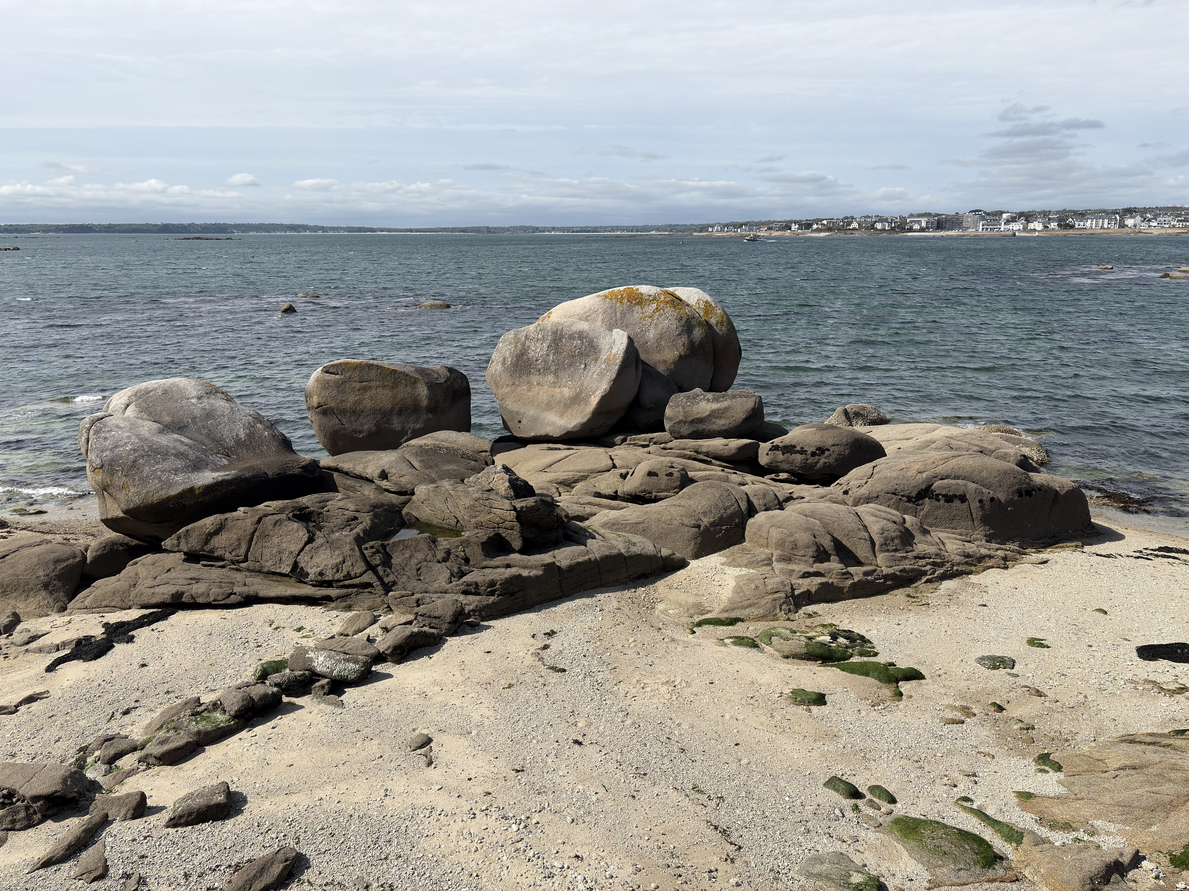 Picture France Concarneau 2026-04 35 - Tour Concarneau